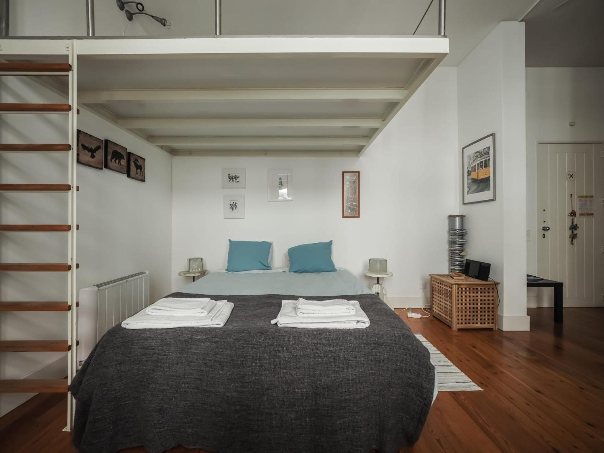 One-Bedroom Apartment photo 2