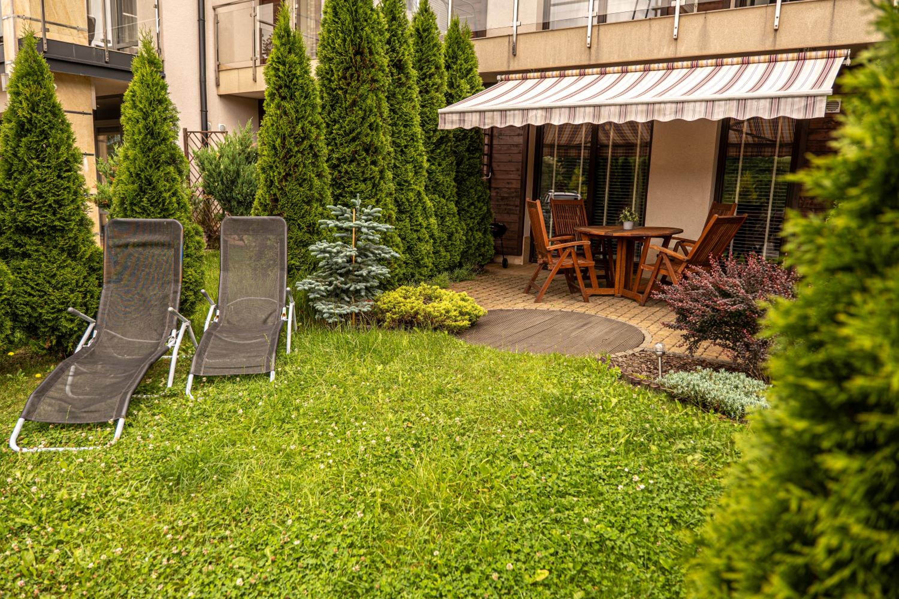 Apartment with Mountain View photo 2