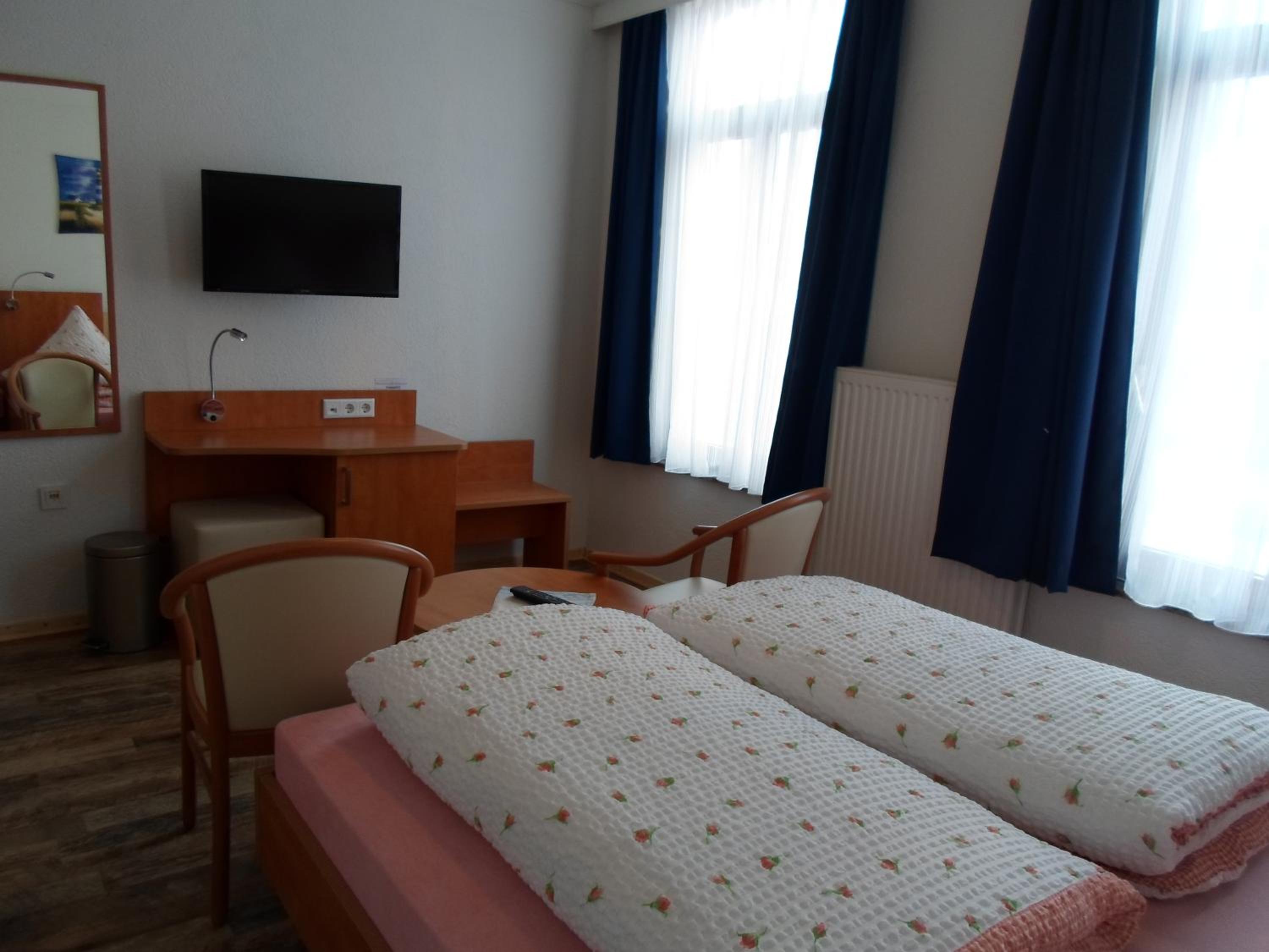 Double Room - Main Building - Photo 6