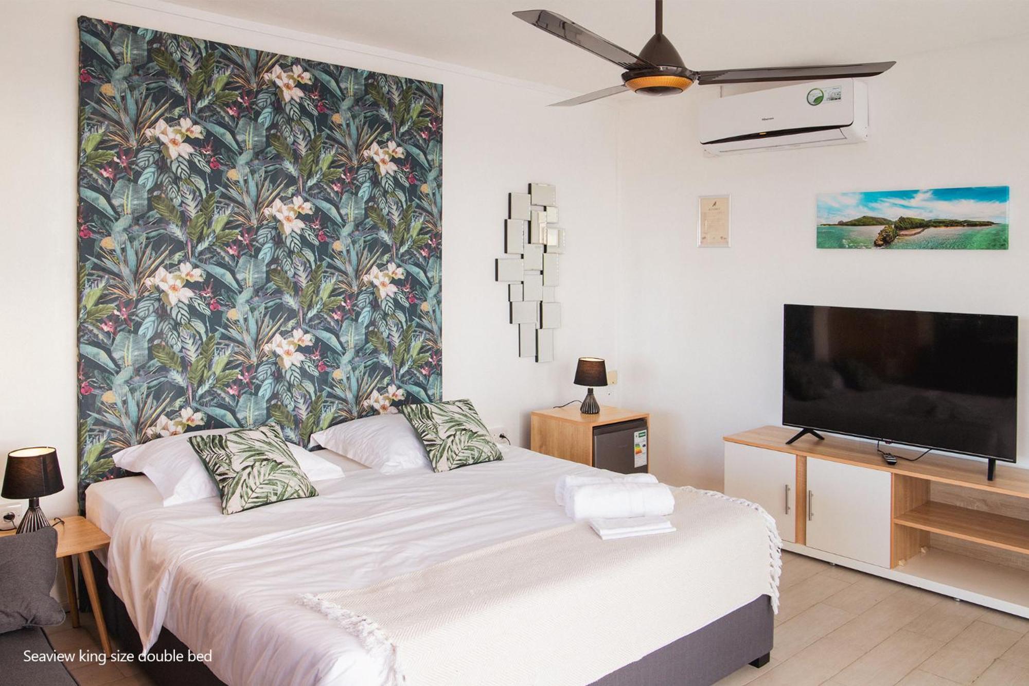 Superior Suite with Sea View photo 2