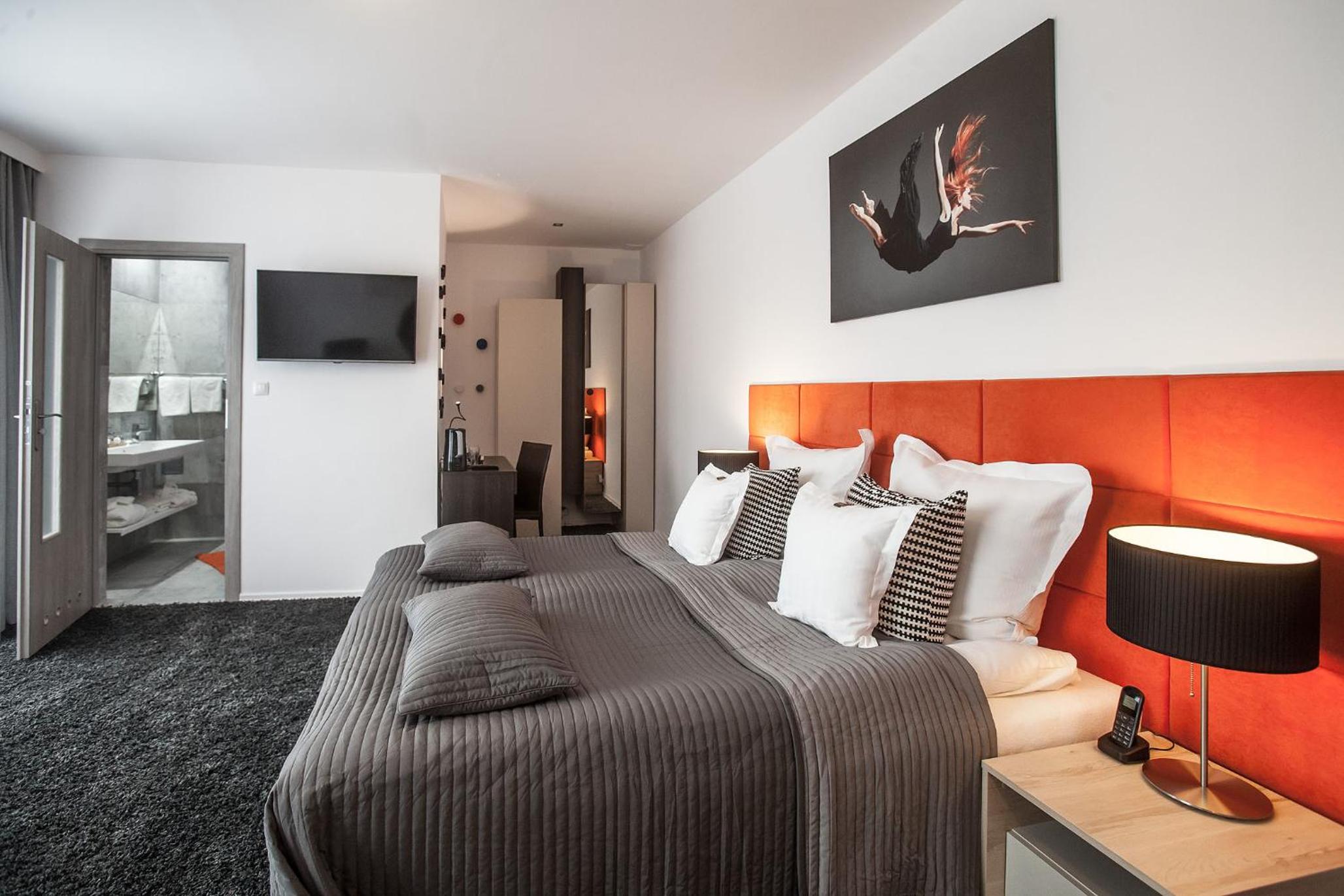 Deluxe Double Room - Photo 6