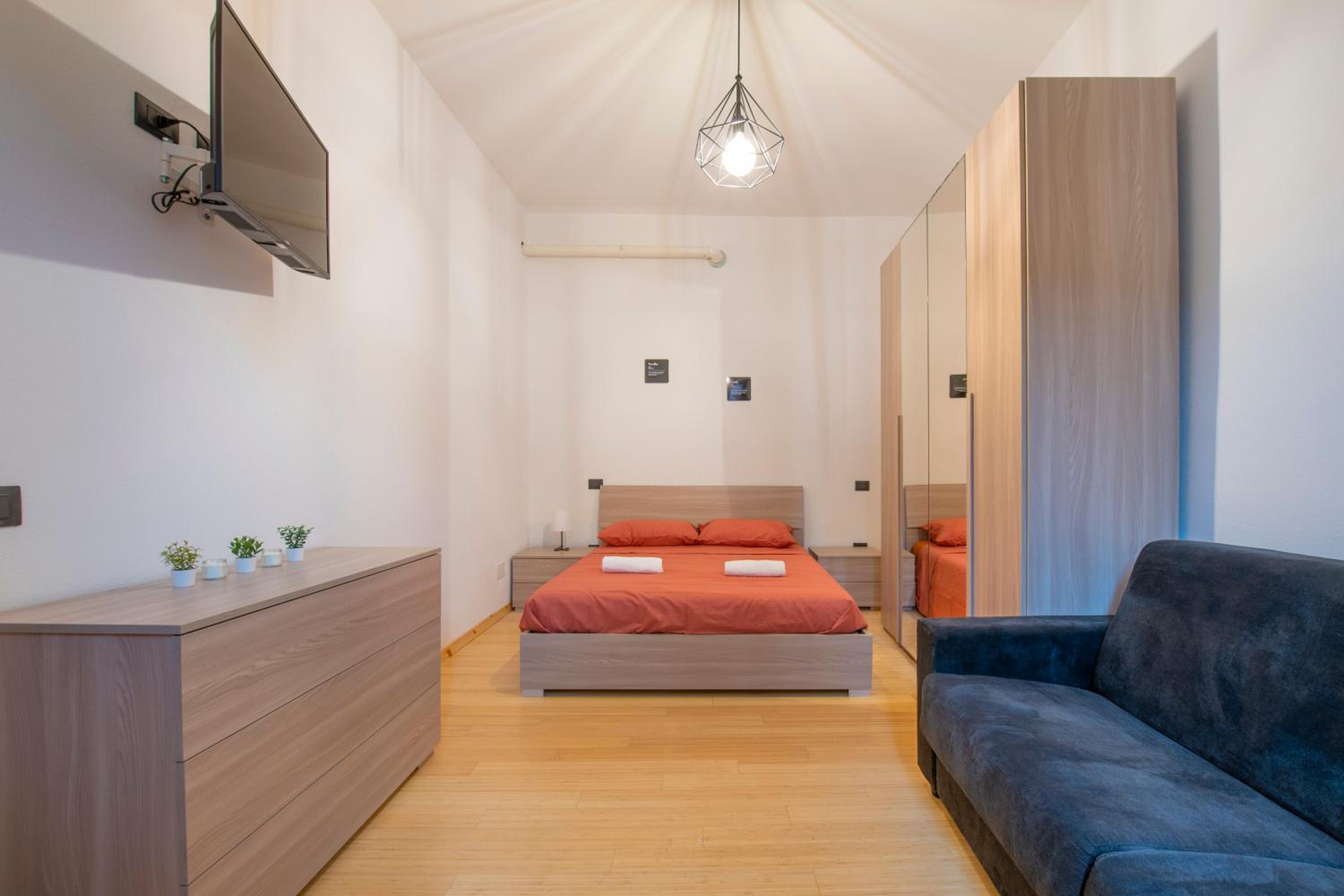 One-Bedroom Apartment