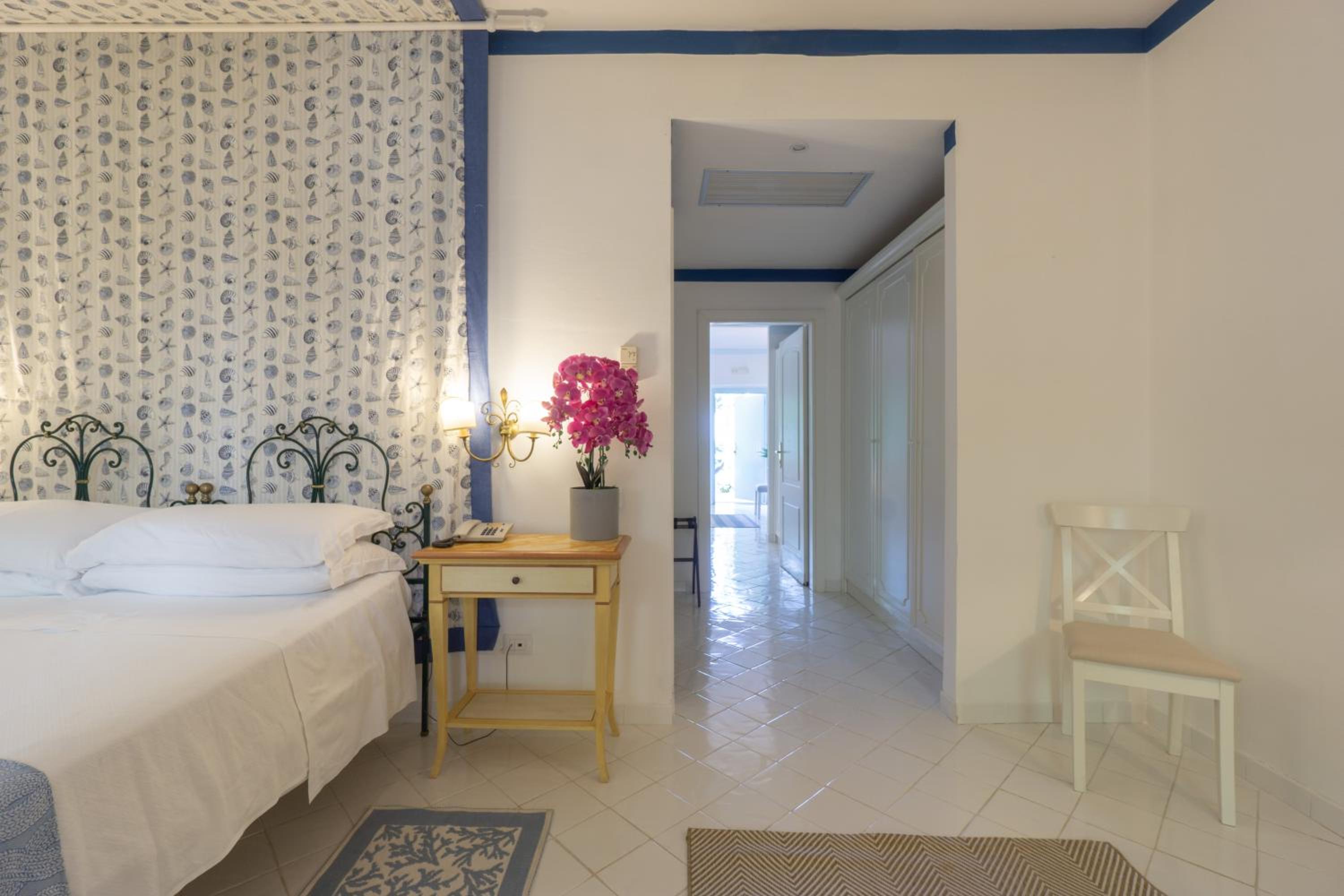 Standard Double or Twin Room photo 2