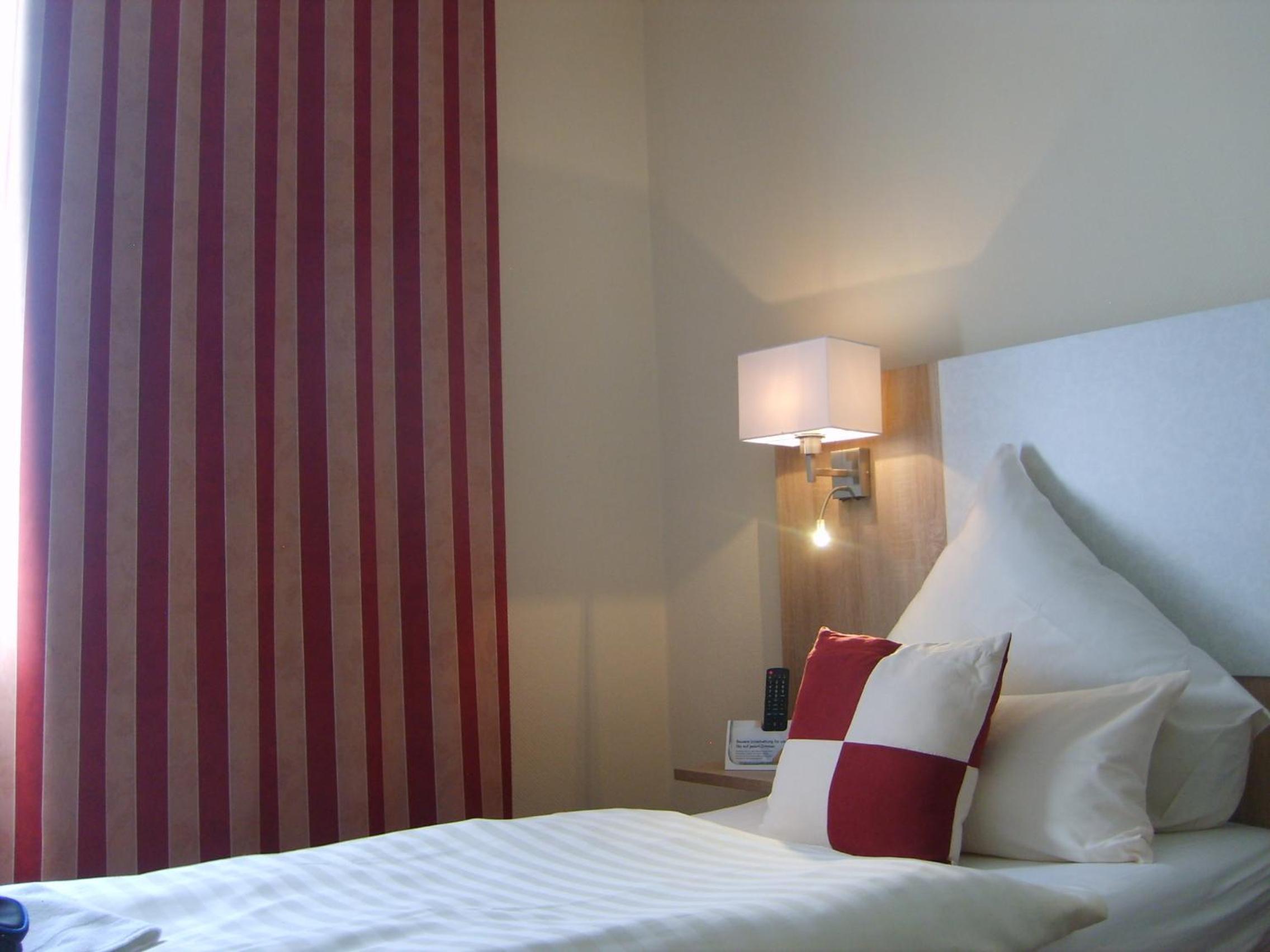 Standard Twin Room photo 3