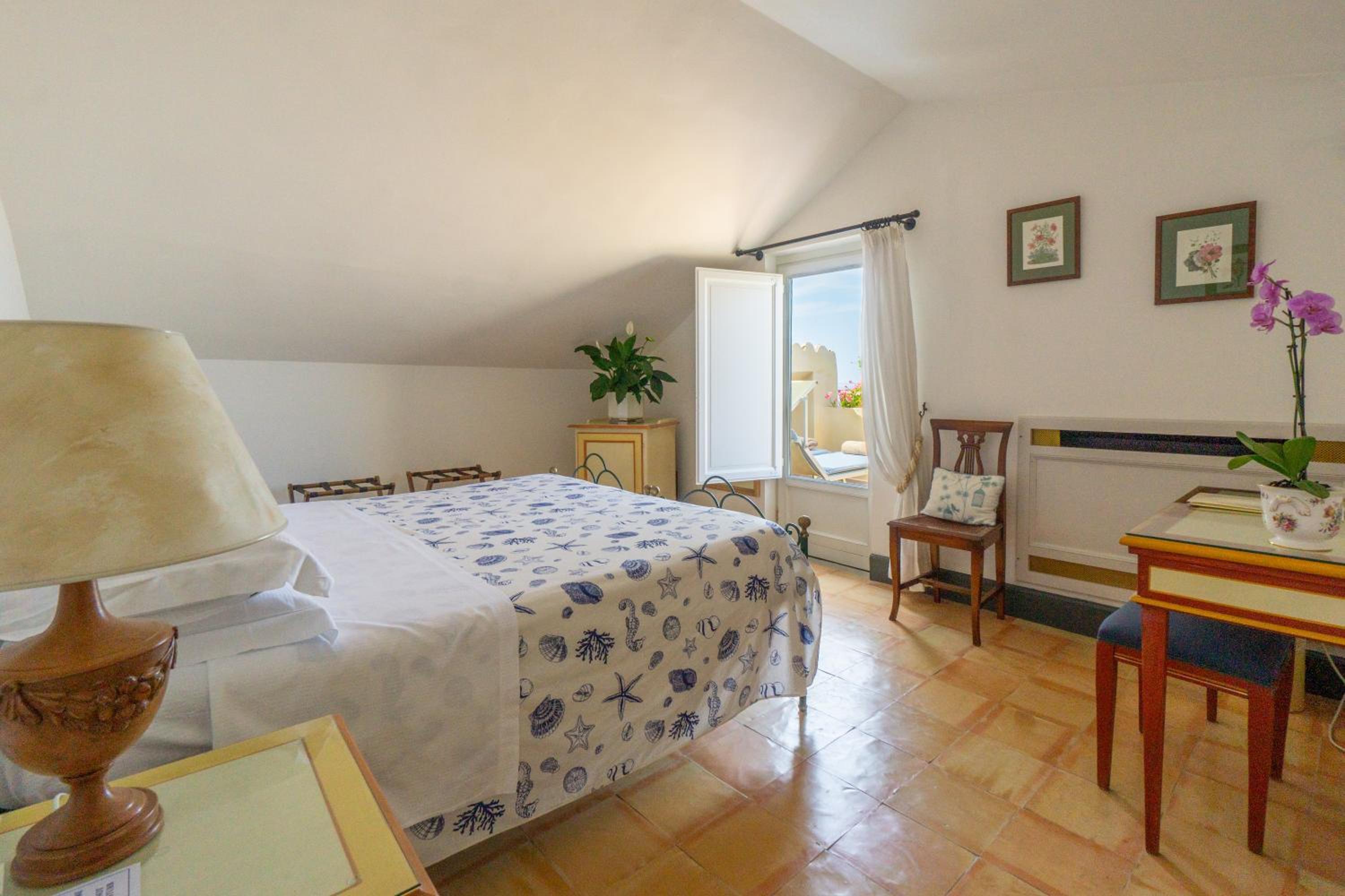 Double or Twin Room with Terrace and Sea View - Attic