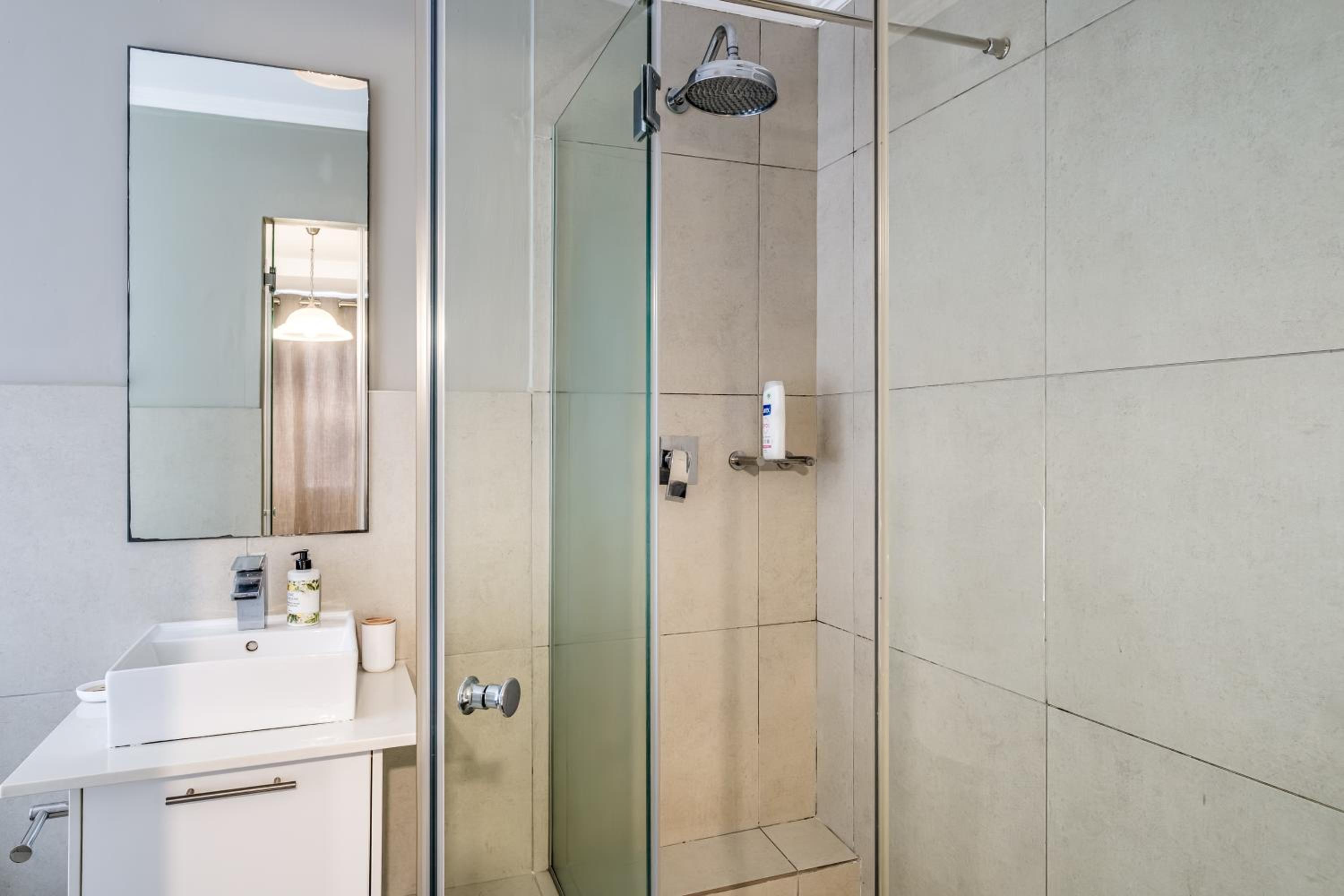 One-Bedroom Apartment - Photo 42