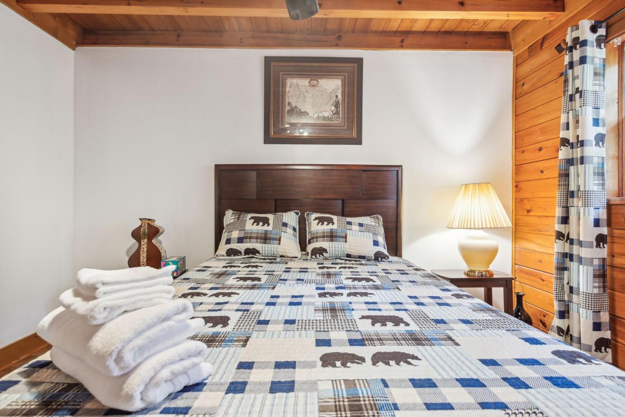 Five-Bedroom House photo 2