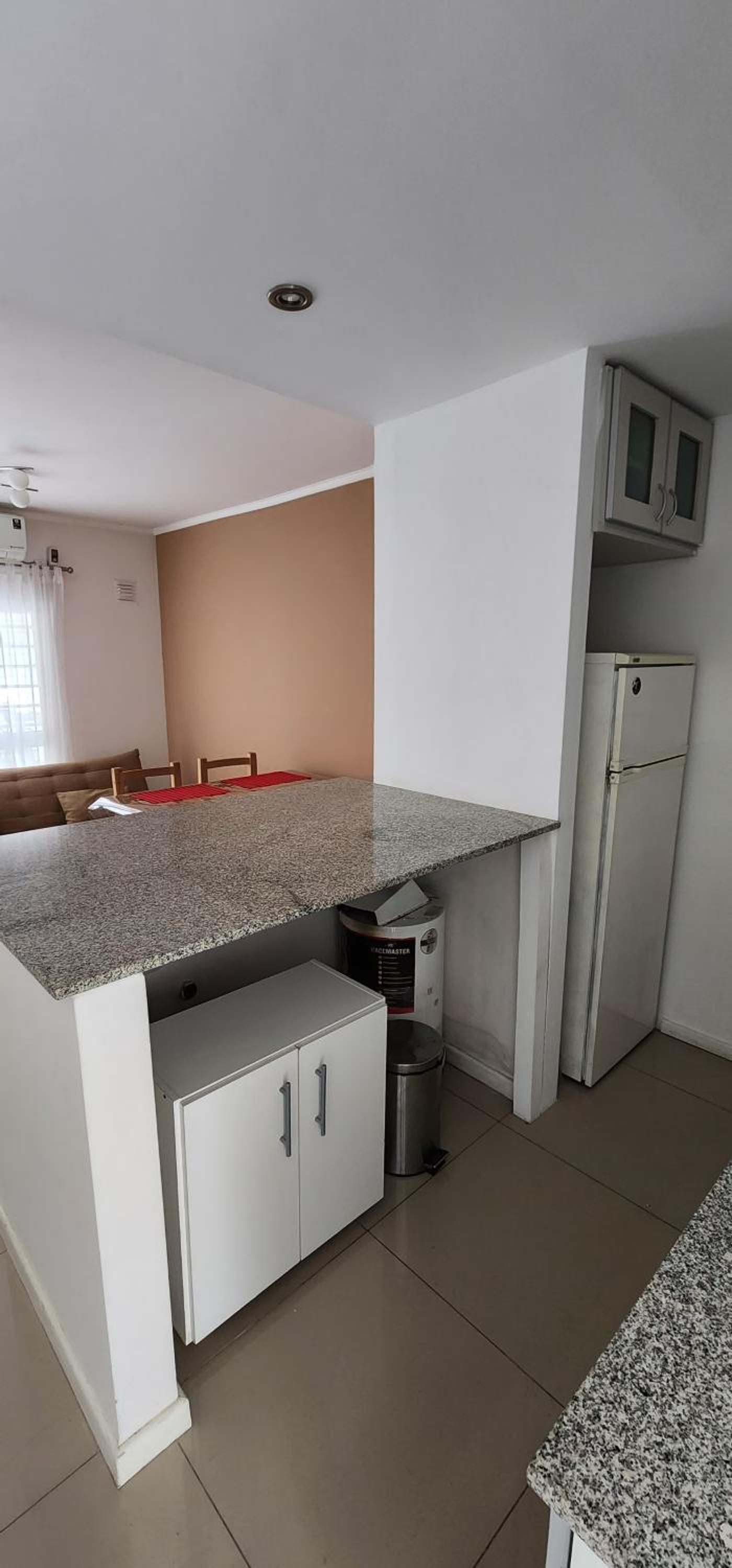 One-Bedroom Apartment photo 3
