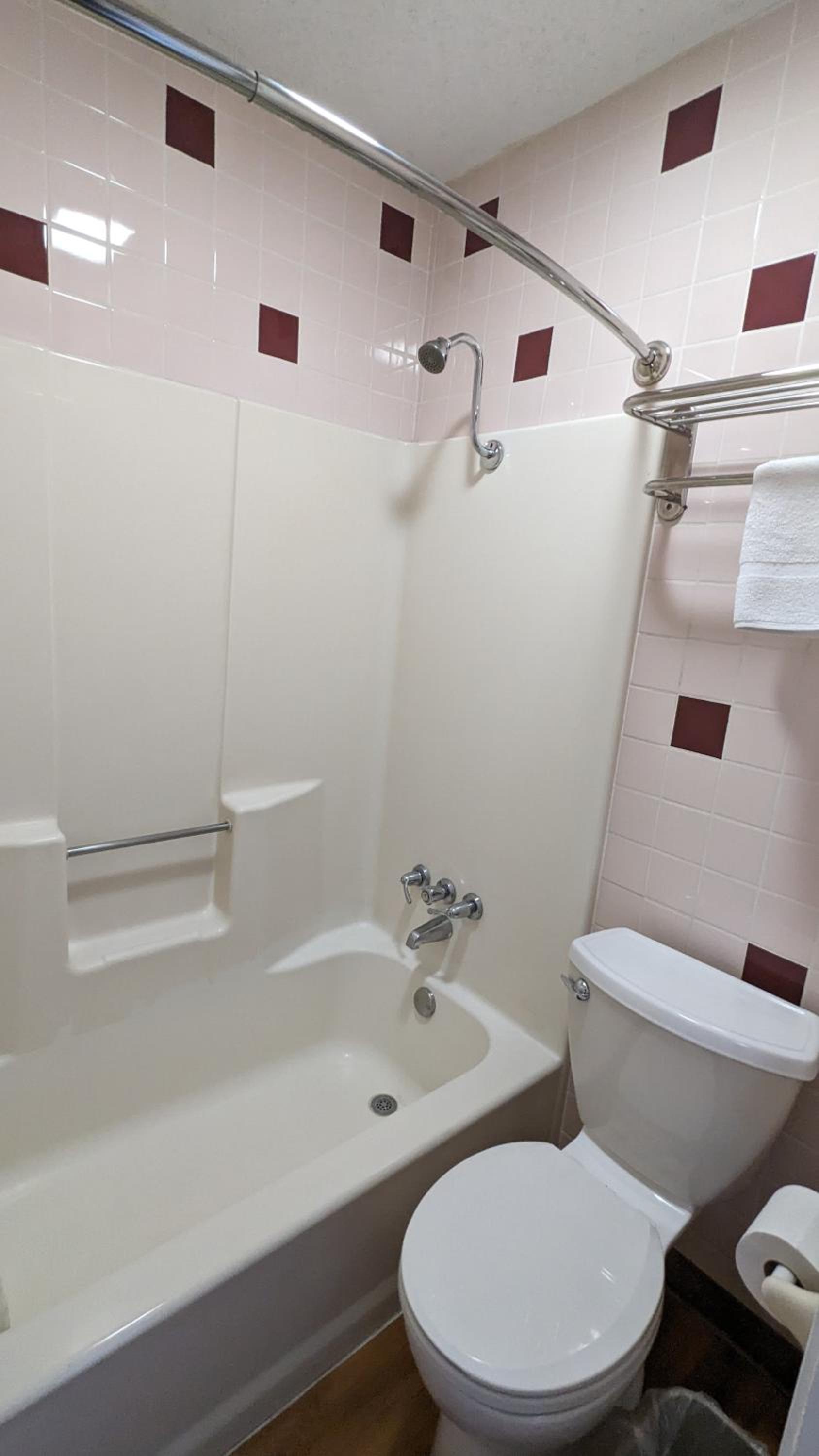 Deluxe Queen Room - Photo 2