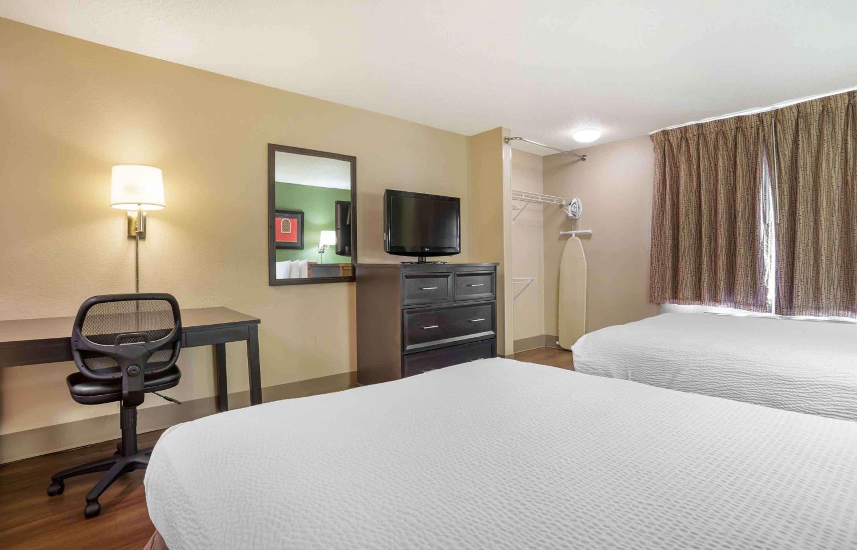 Studio with 2 Double Beds - Non-Smoking - Photo 1