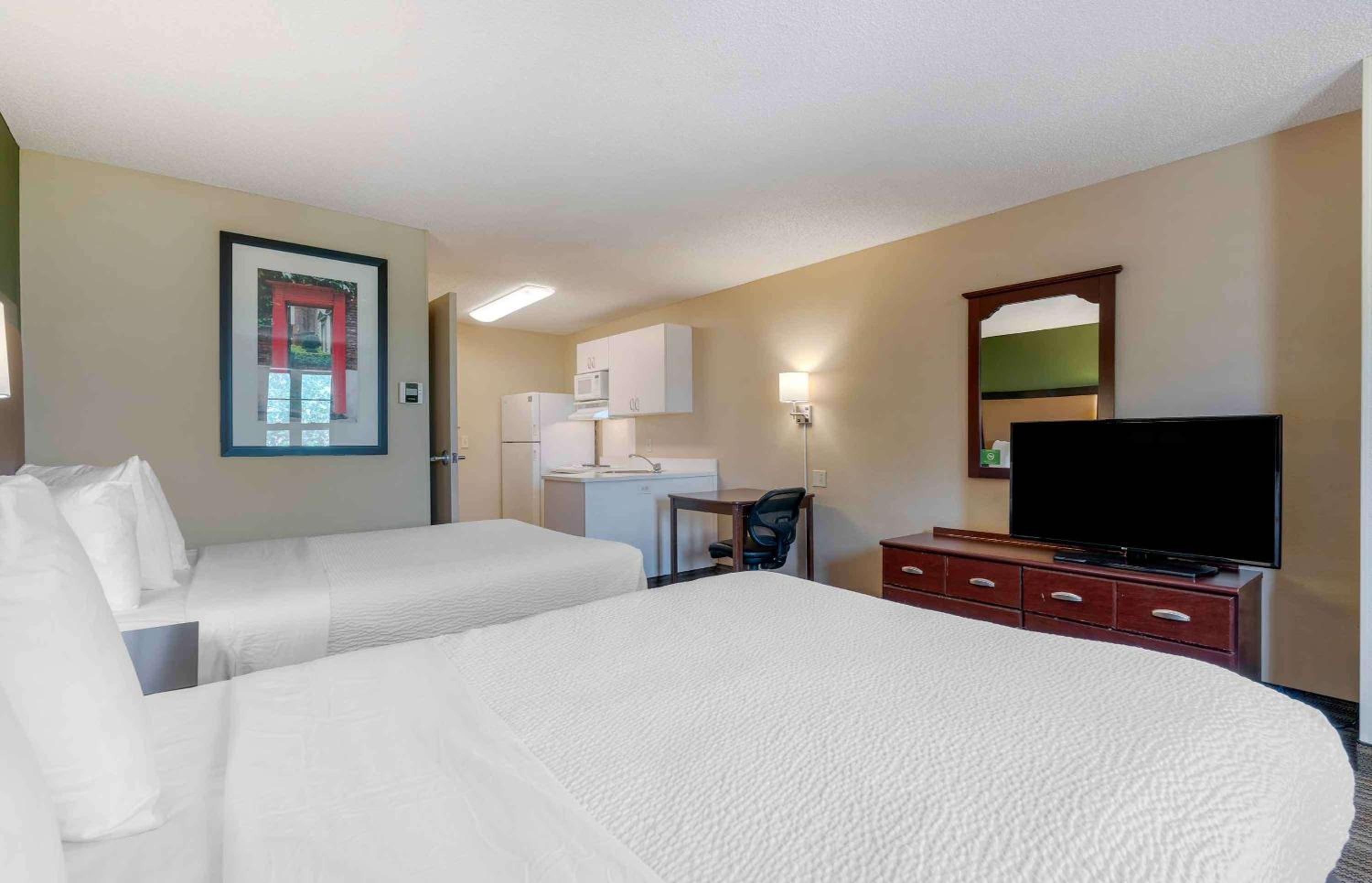 Studio with 2 Double Beds - Non-Smoking - Photo 1