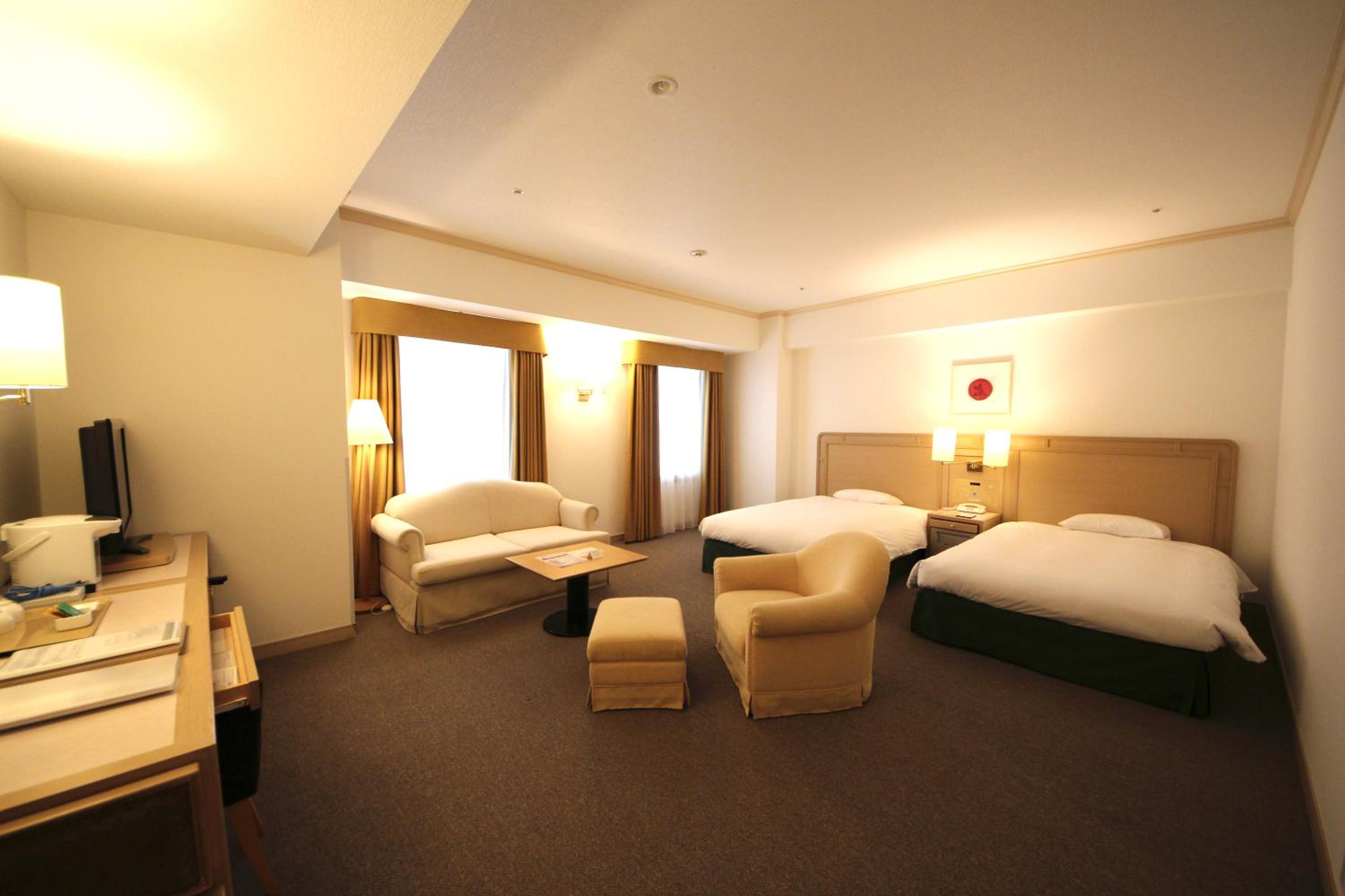 Deluxe Twin Room - Non-Smoking - Photo 9