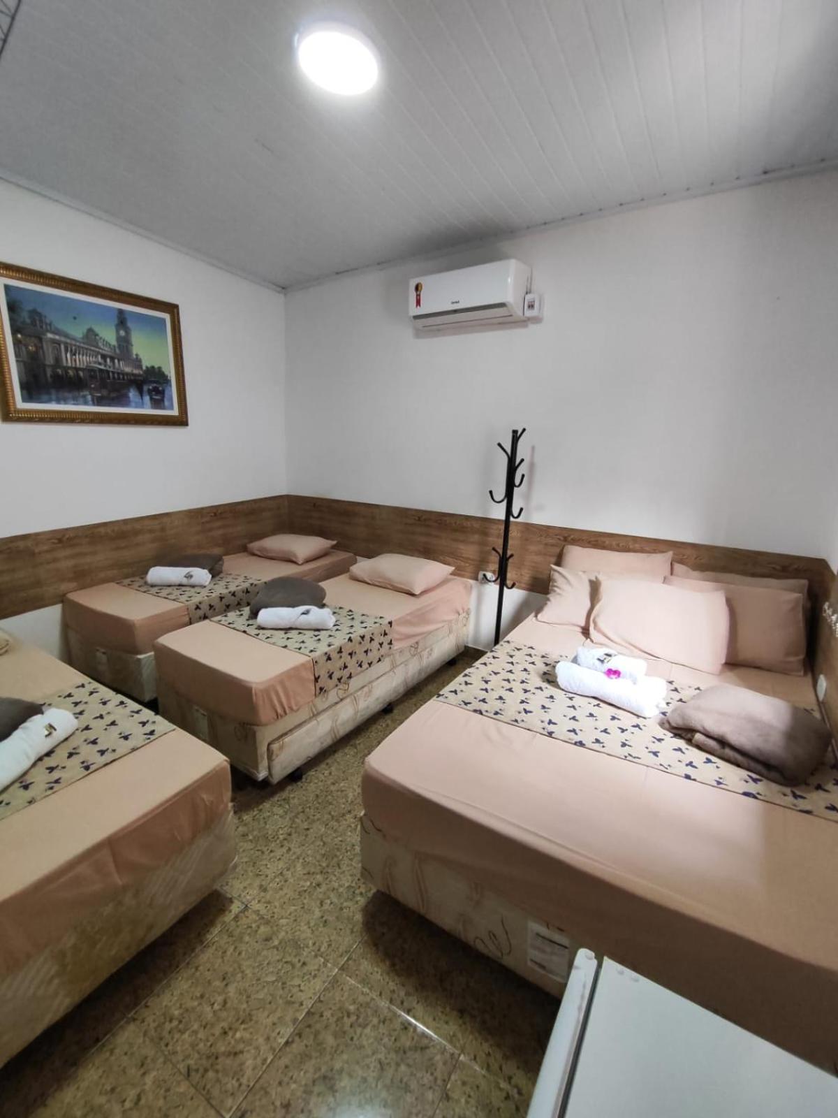 Family Room with Private Bathroom photo 3