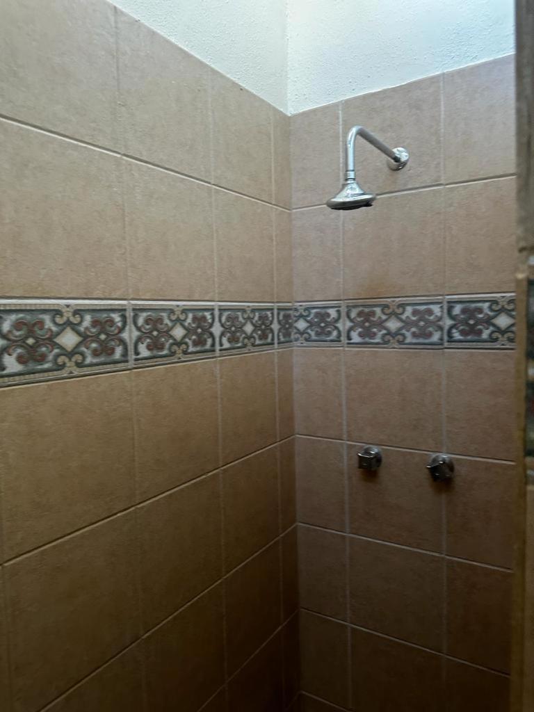 Deluxe Double Room With Bath photo 2