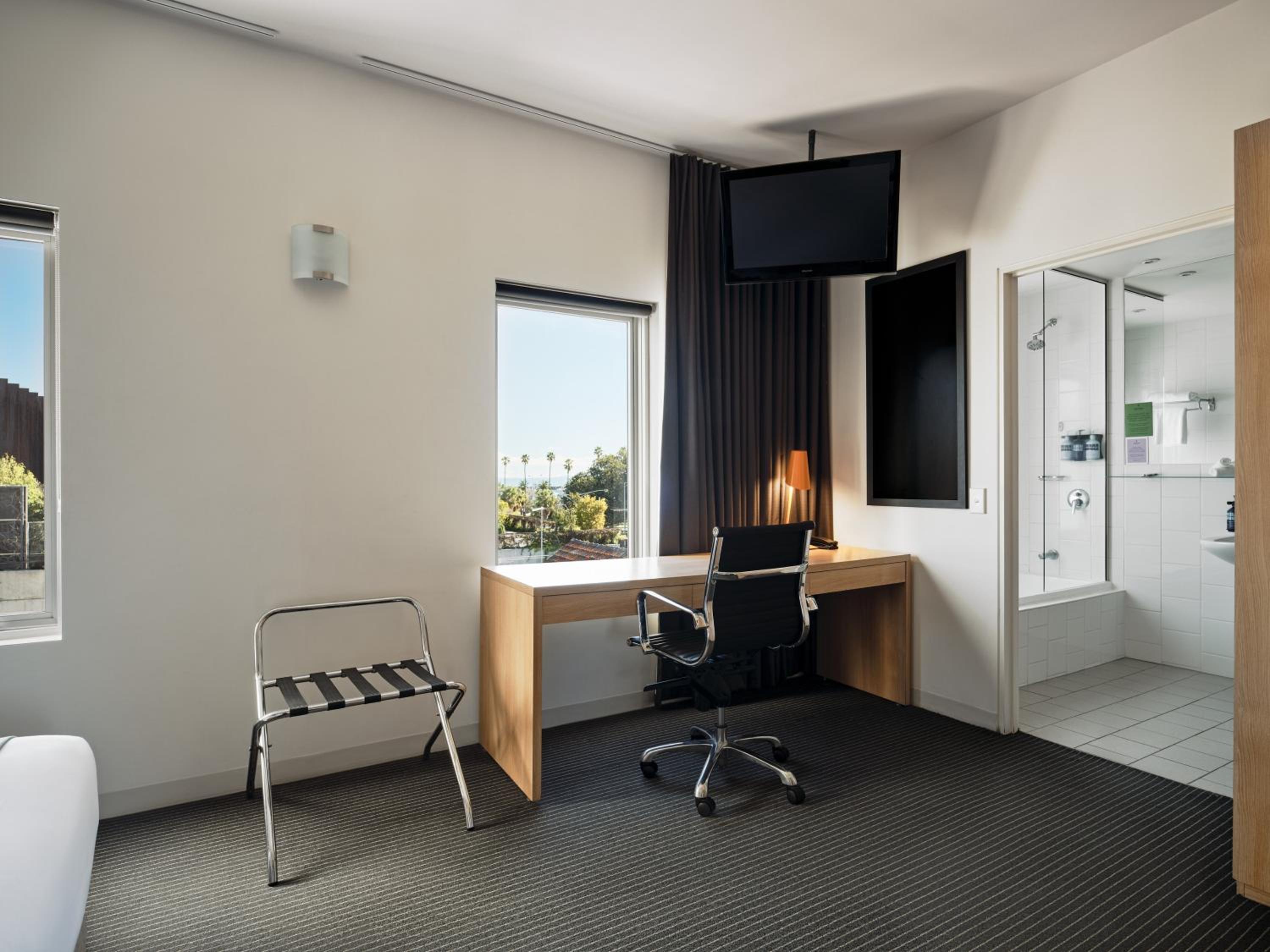 Superior King Room photo 3
