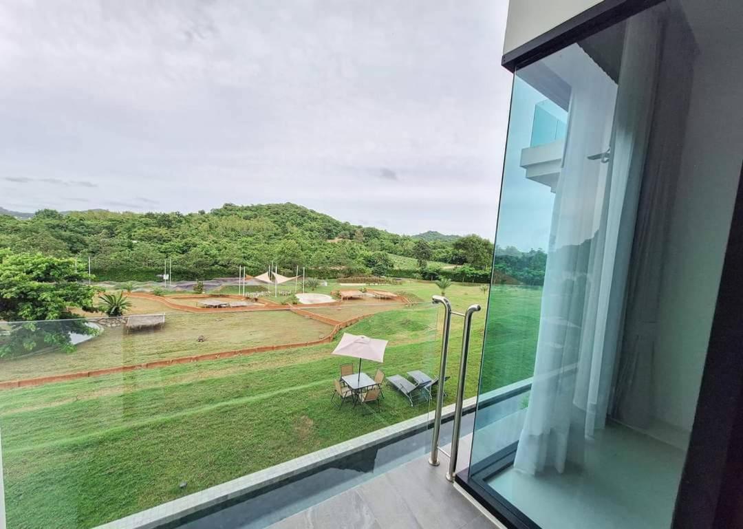 Deluxe Double or Twin Room with Mountain View photo 3