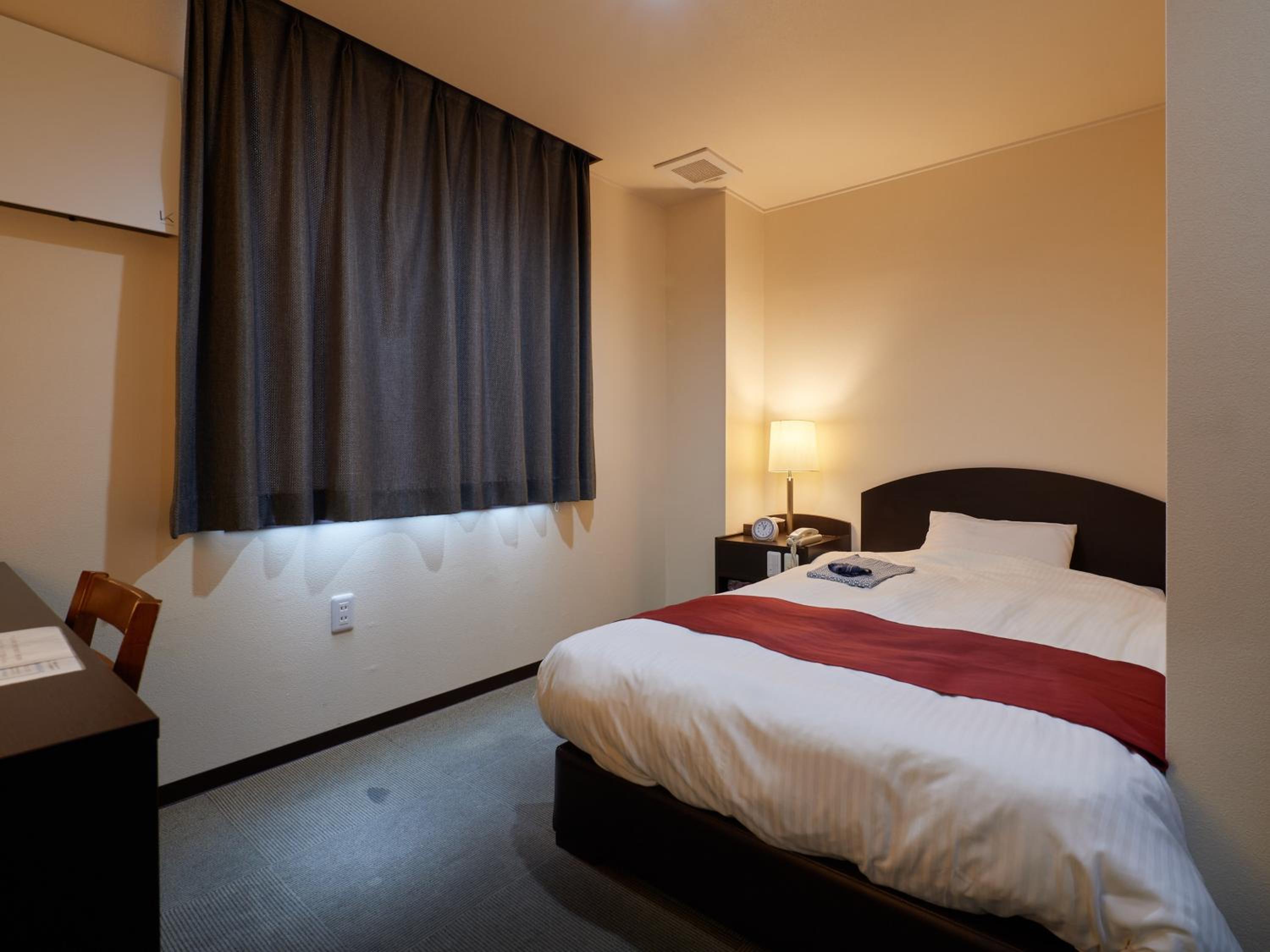 Small Double Room - Photo 1
