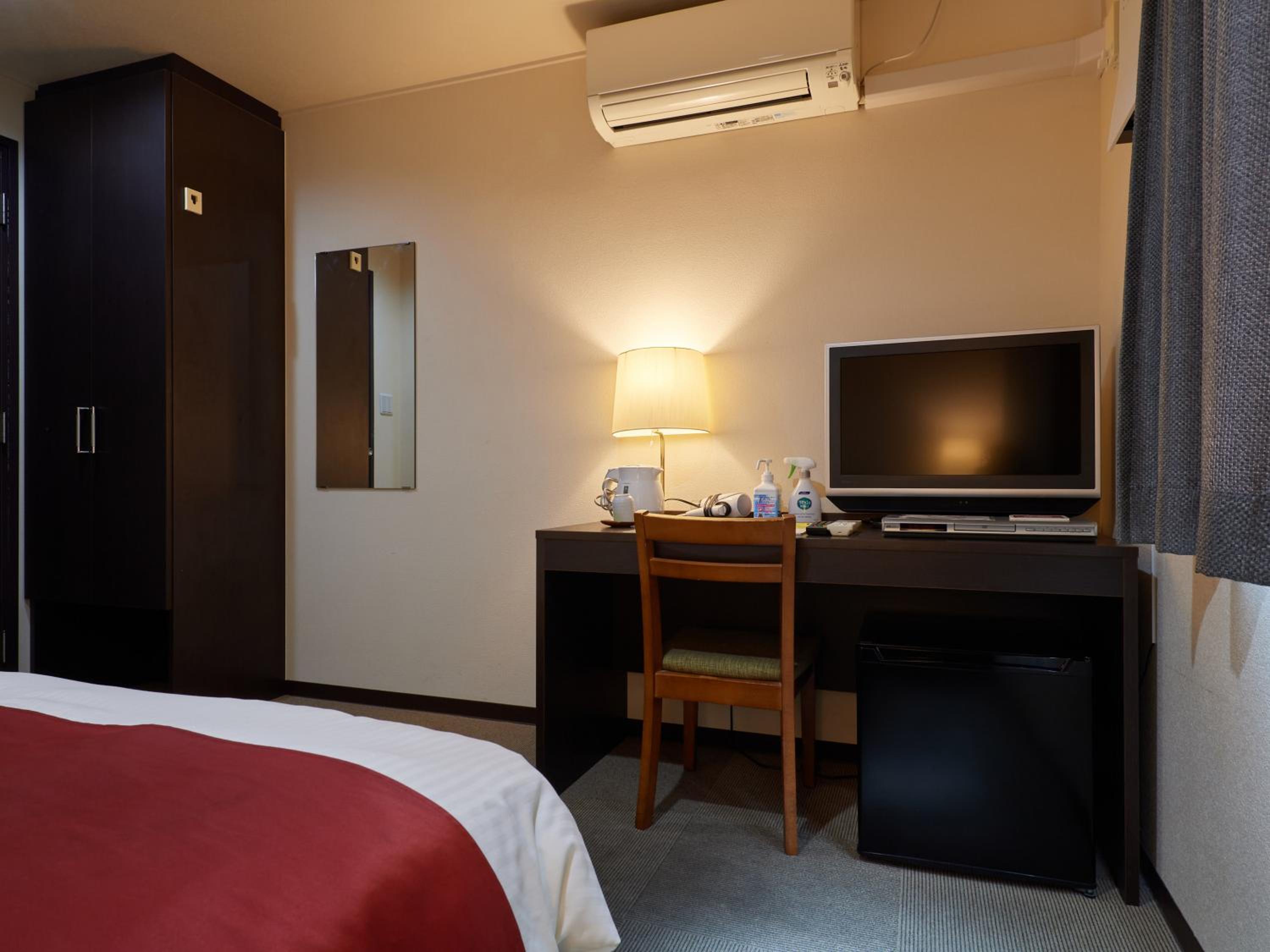 Small Double Room - Photo 6