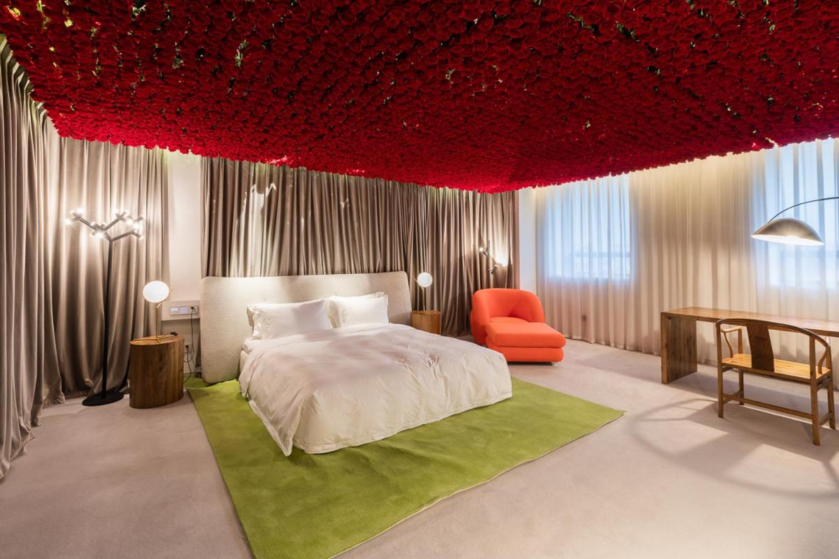 Presidential Suite With Bathtub