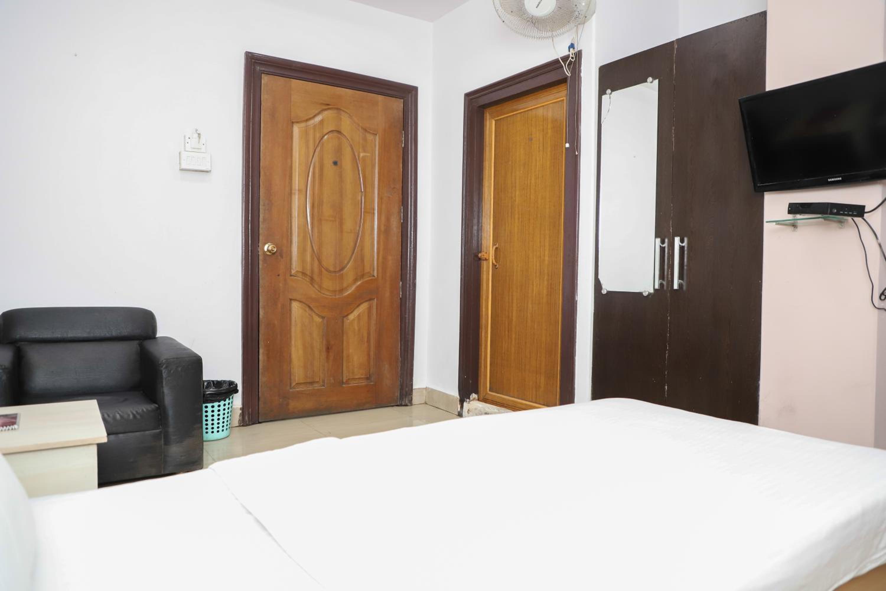 Single Room - Photo 1