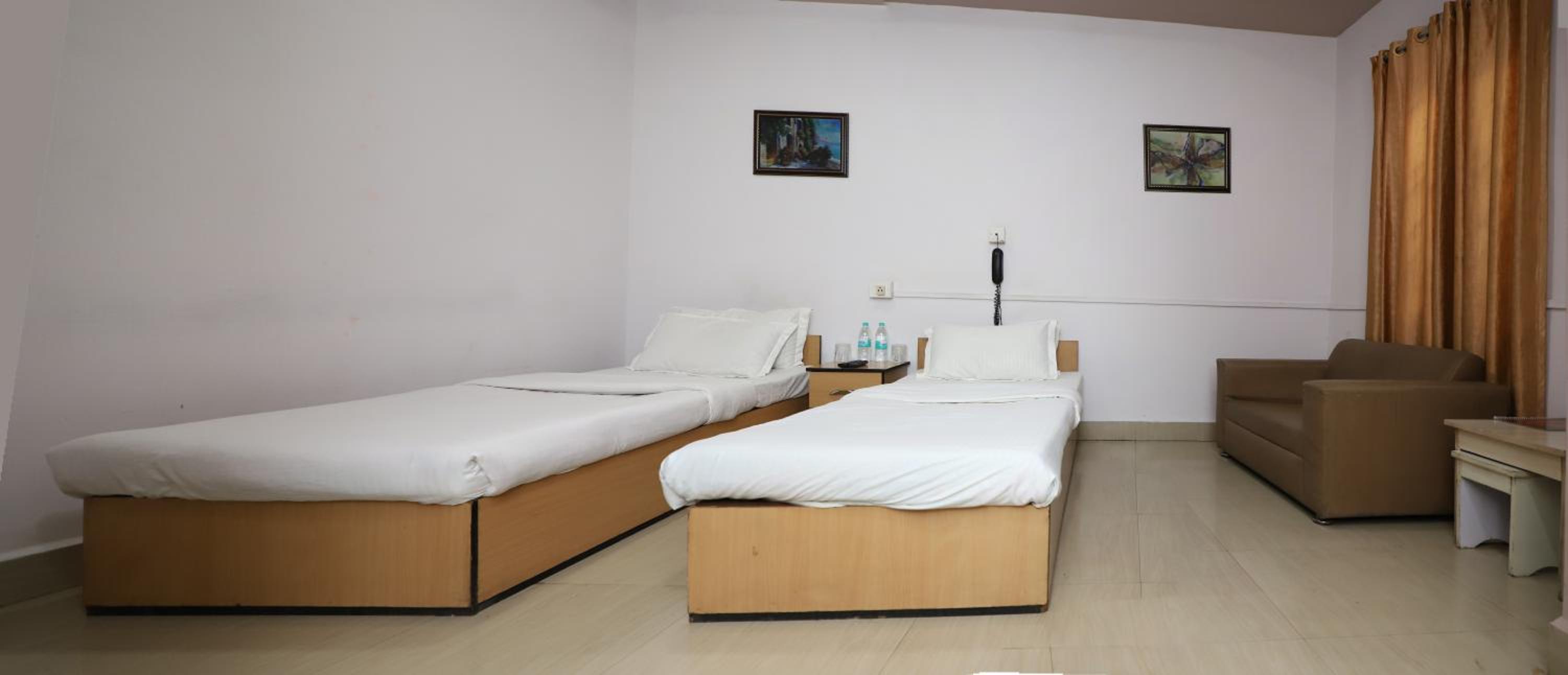 Standard Double Or Twin Room - Photo 2