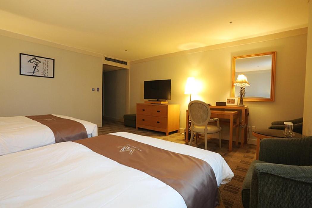 Deluxe Twin Room - Photo 2