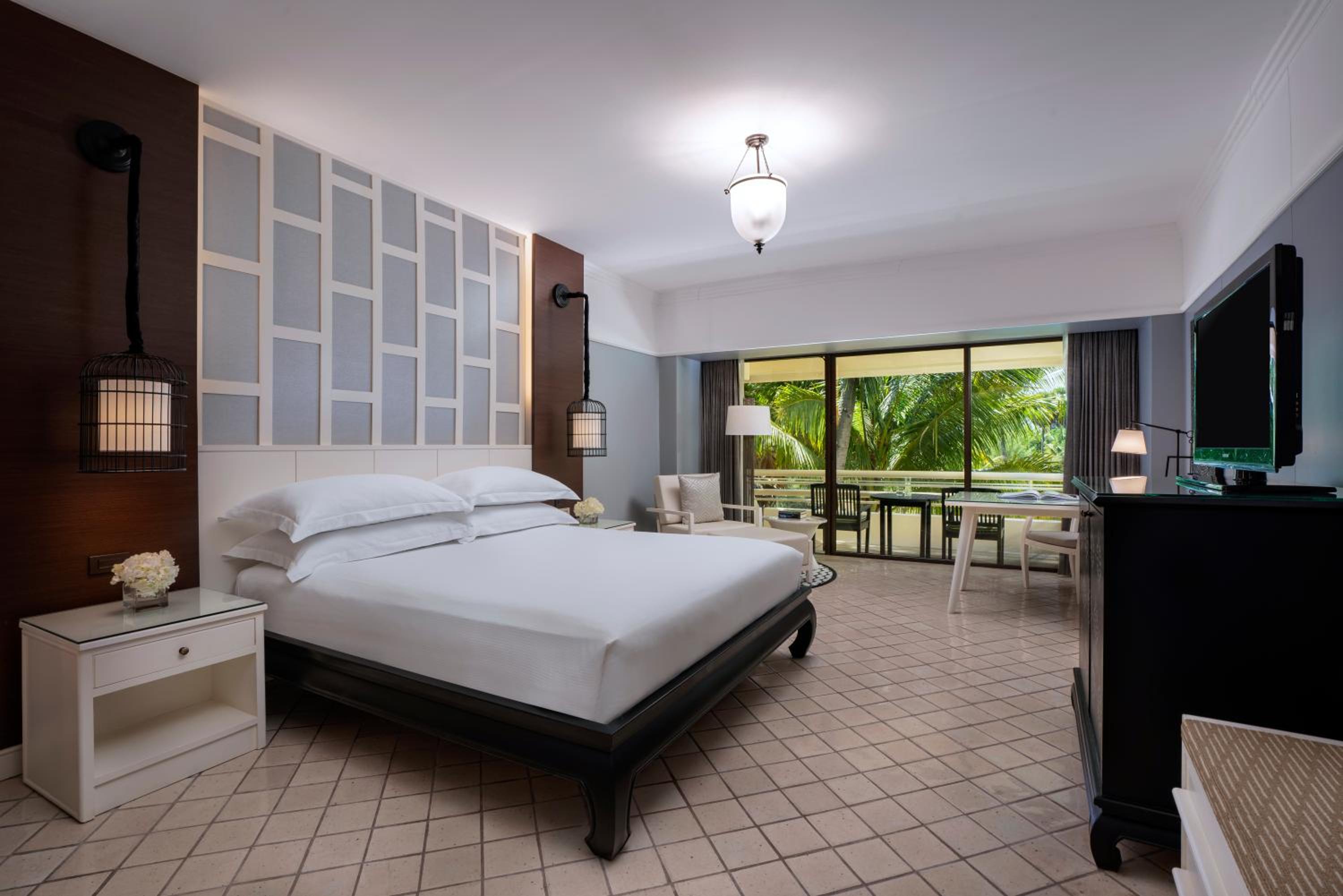 Superior King Room with Garden View photo 2