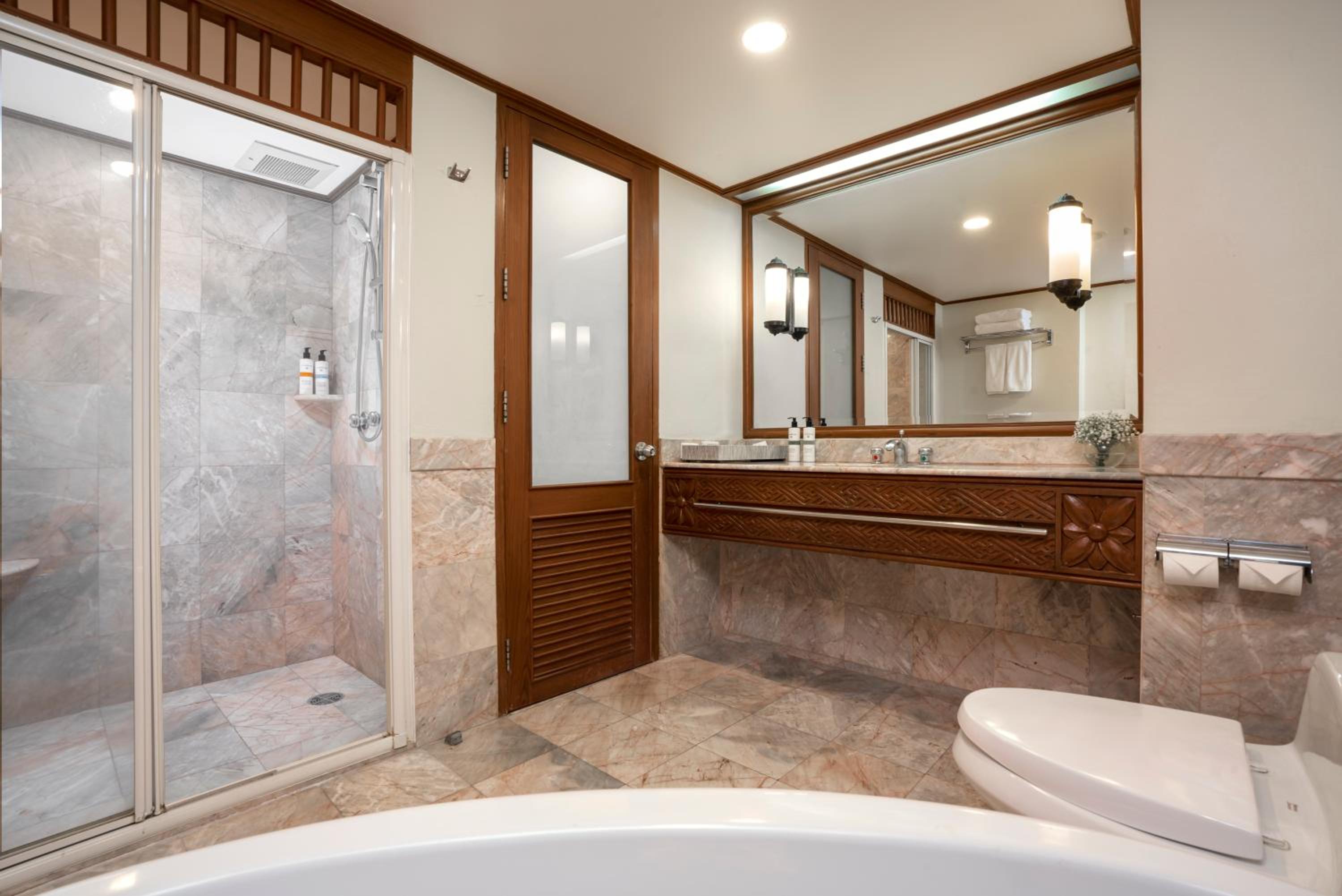 Superior Suite - Photo 4