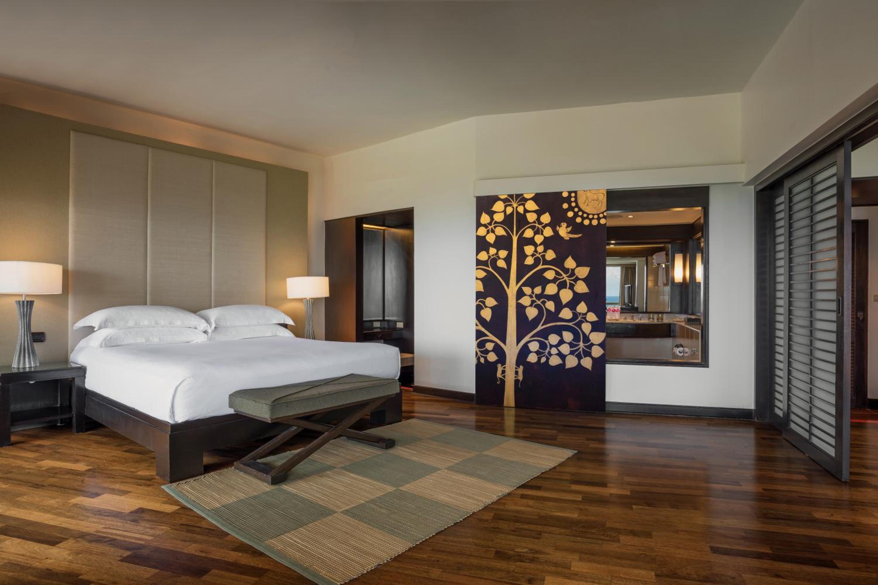 Executive Suite photo 2