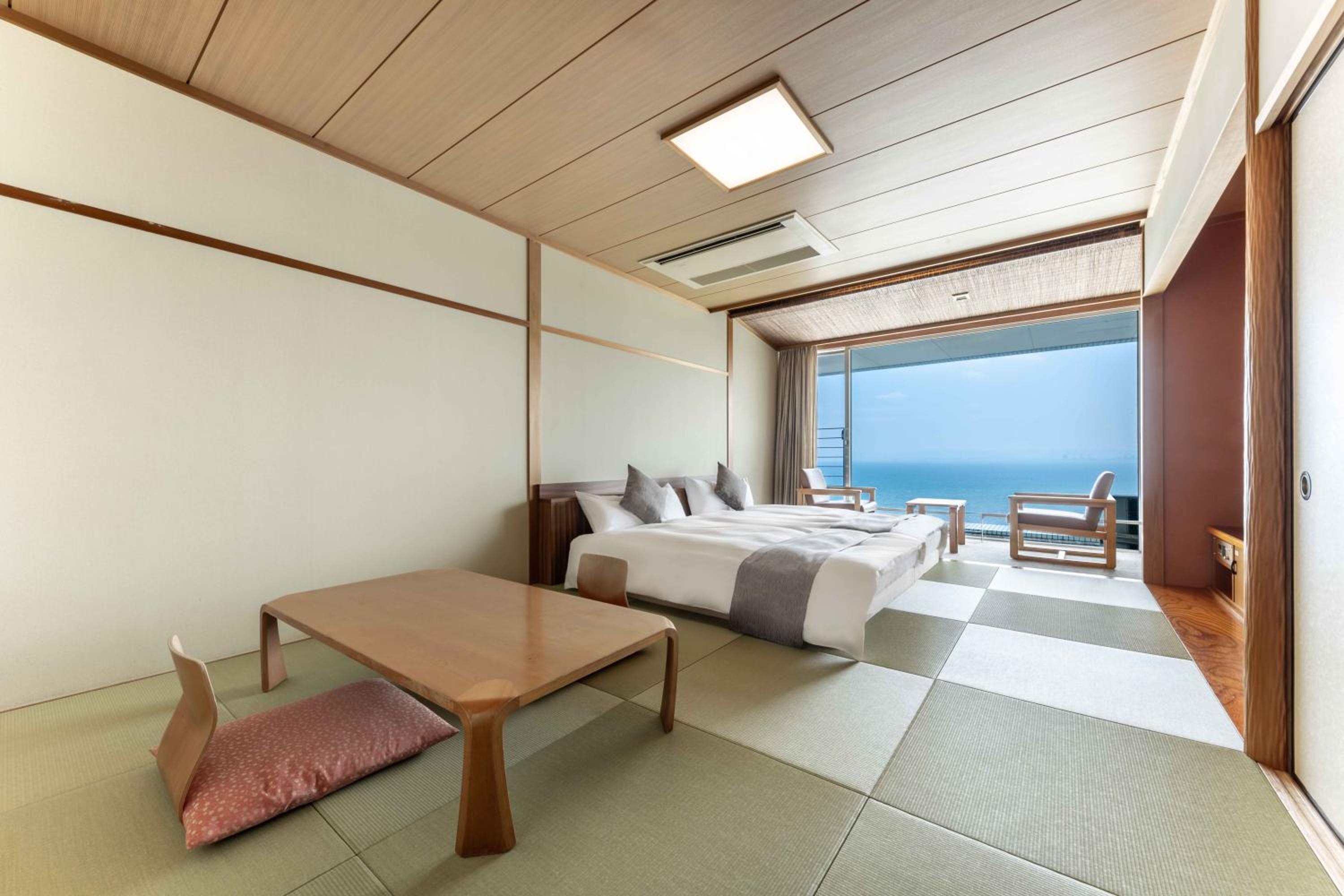 South Wing Japanese-Style Twin Room 42㎡