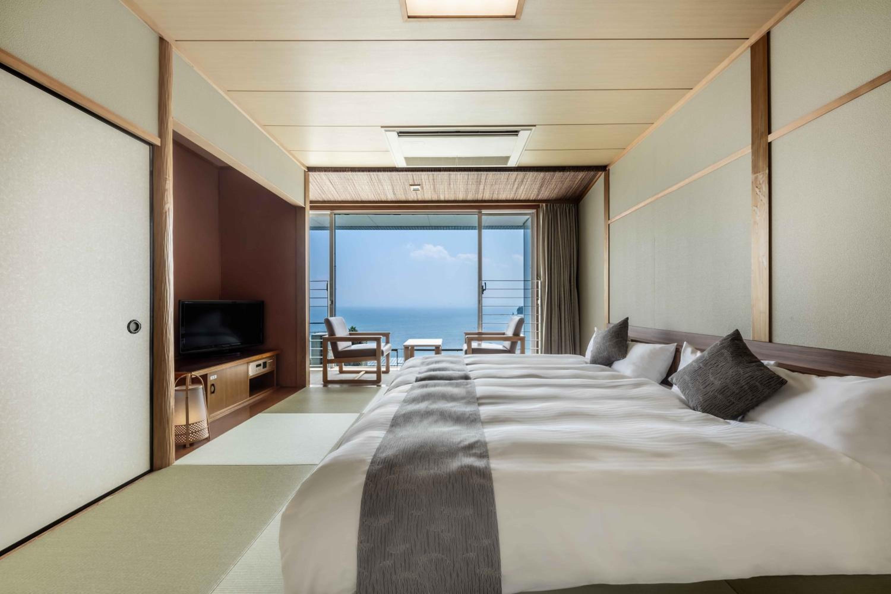 South Wing Japanese-Style Twin Room 34㎡ - Swimming Pool Free of Charge