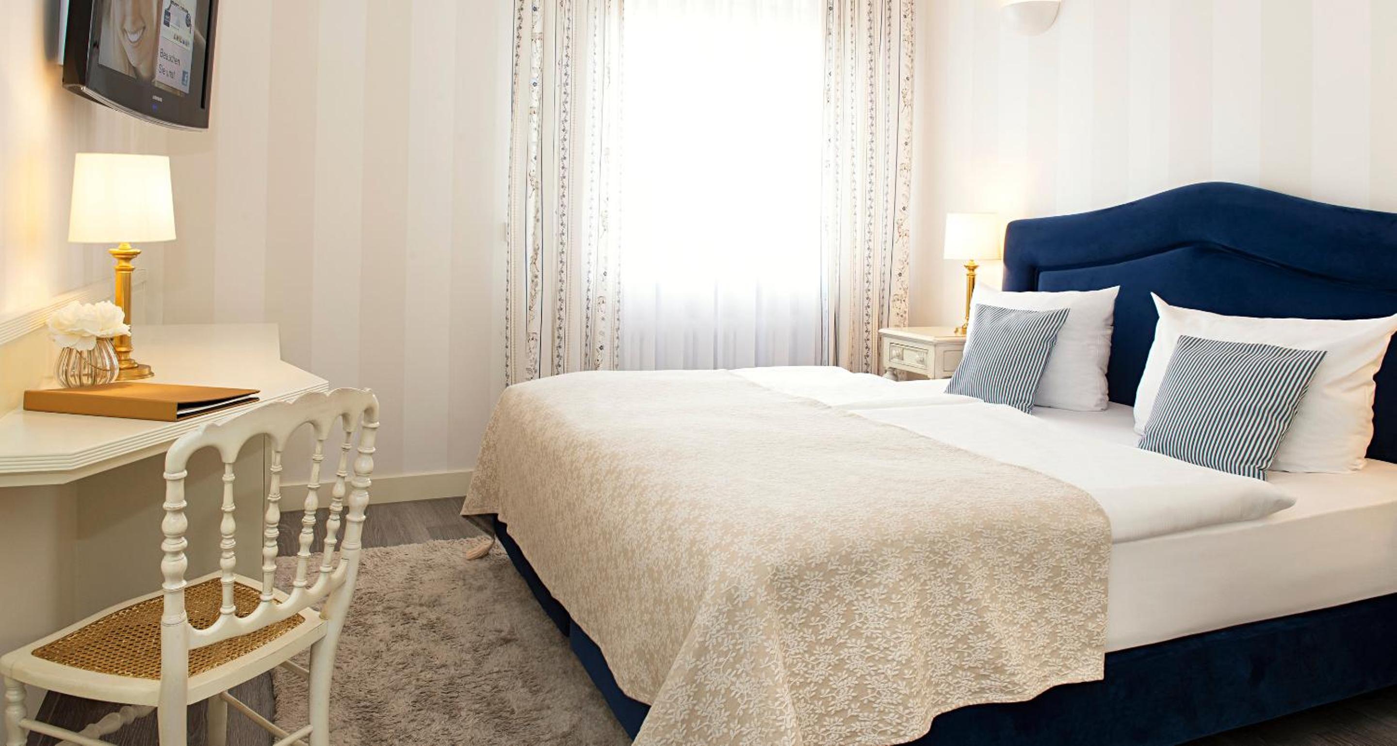 Classic Double Room - Photo 2