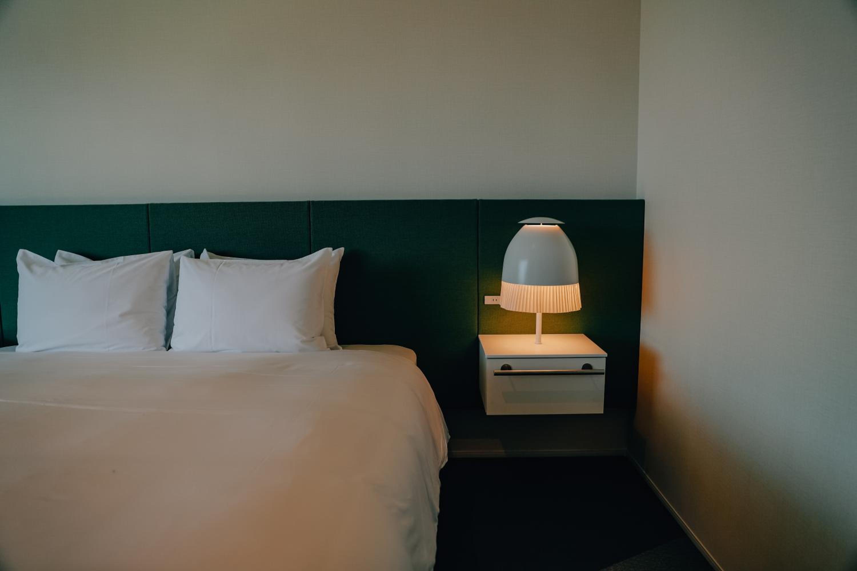 Standard King Room photo 3