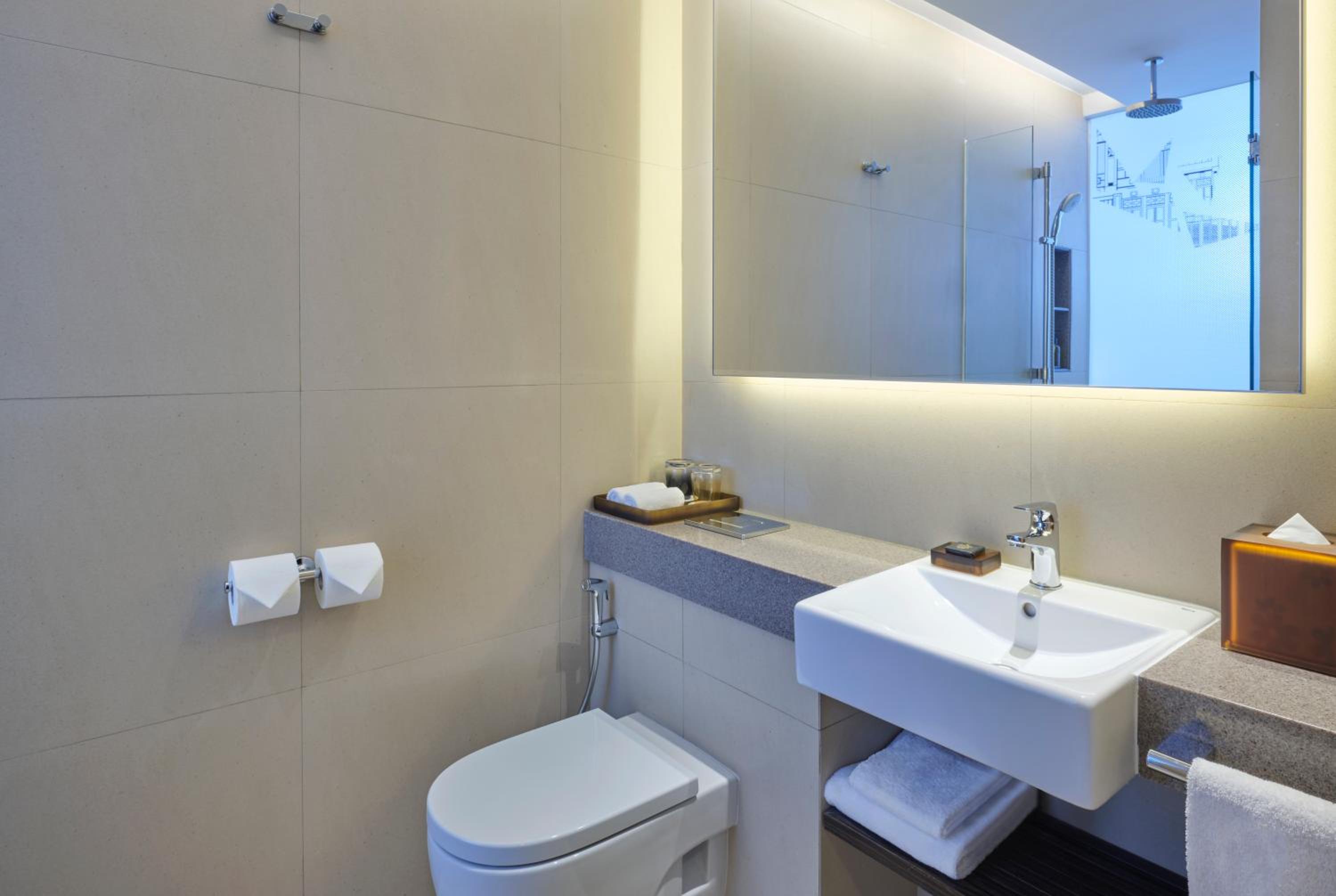 Urban, Guest room, 1 King, West Wing
