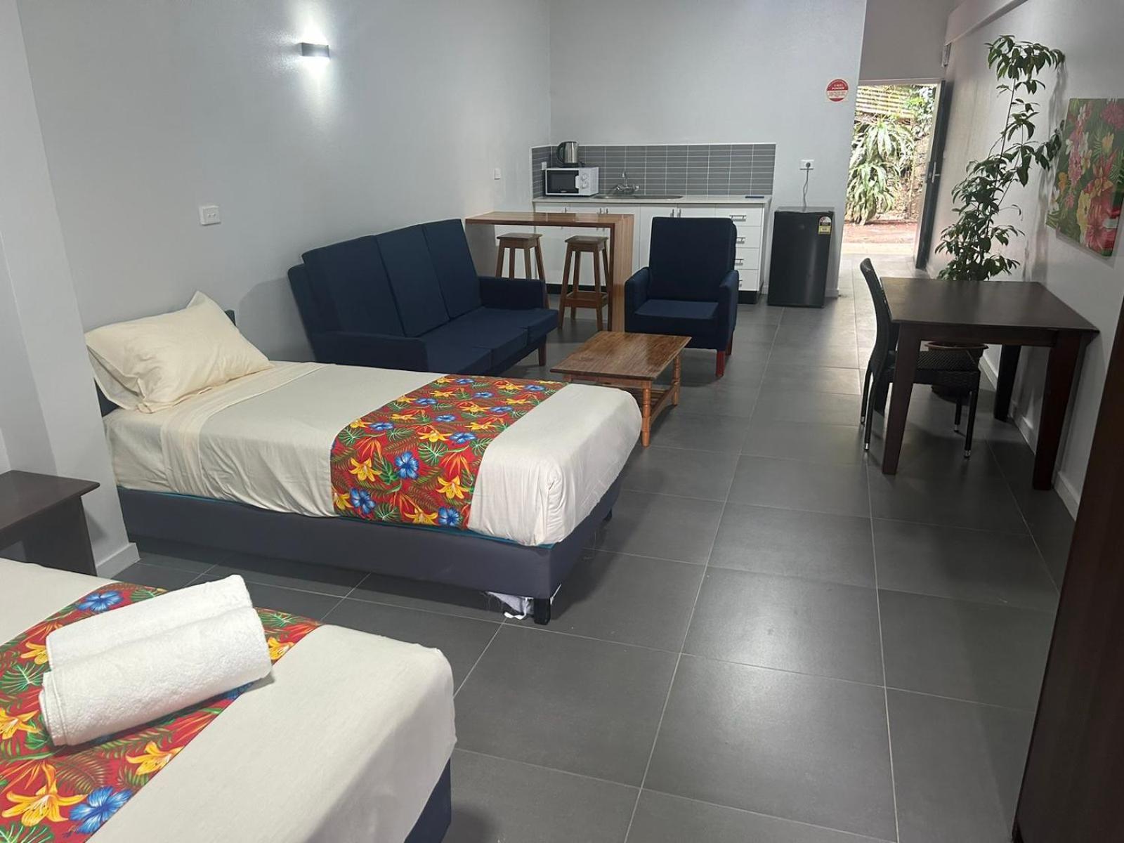 Triple Room with Garden View