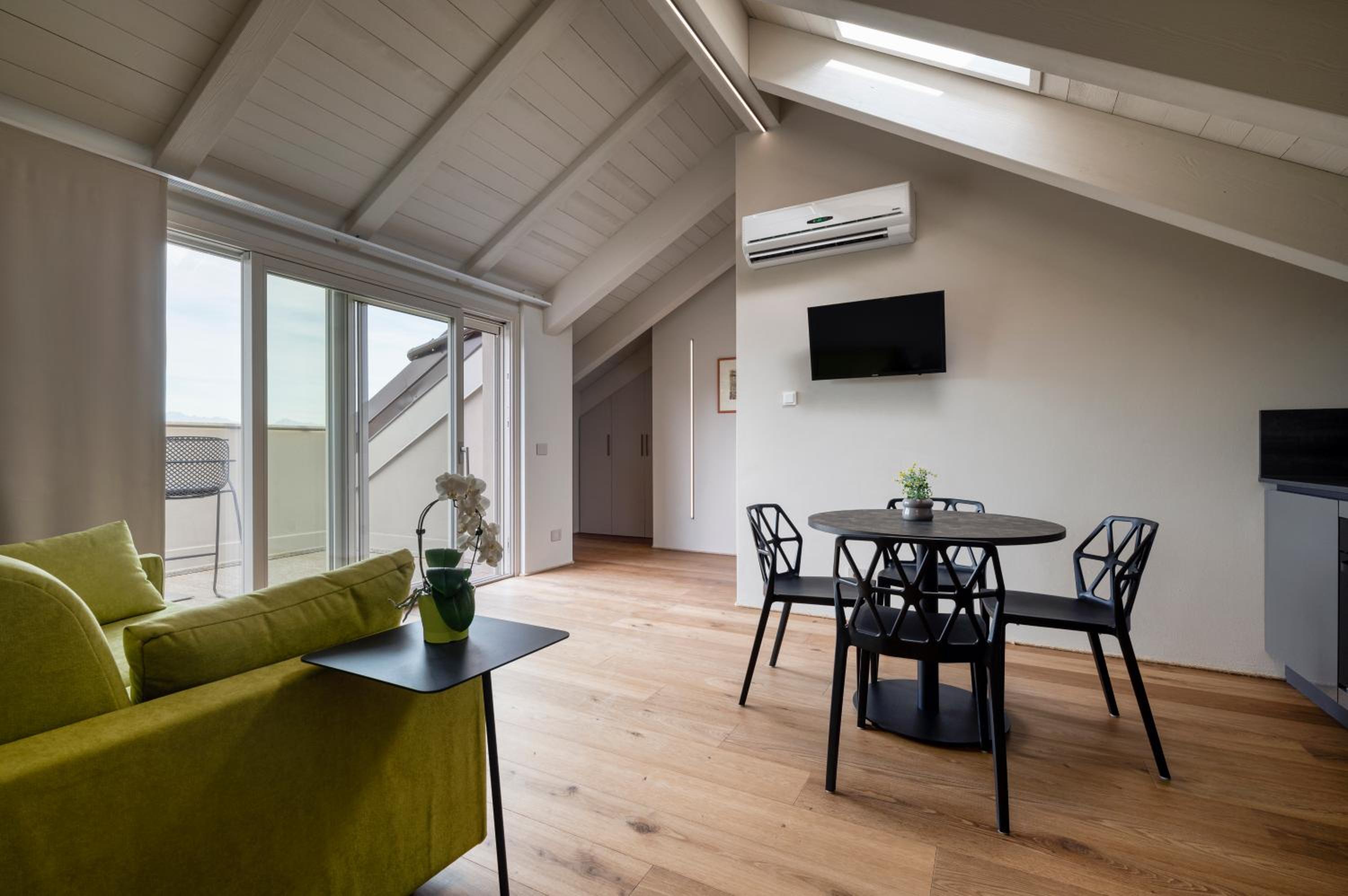 Penthouse Apartment photo 2