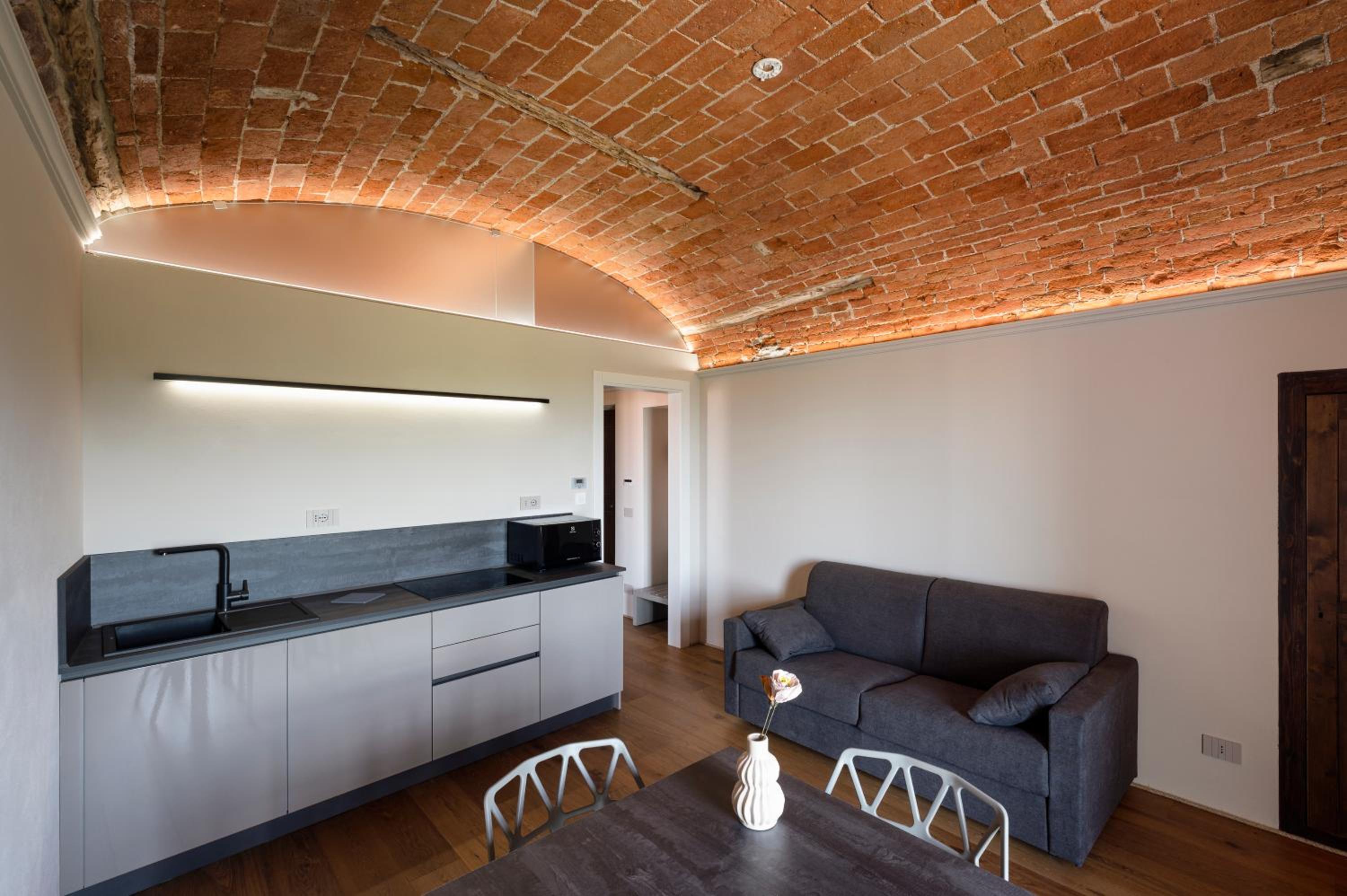 Apartment with Mountain View photo 1