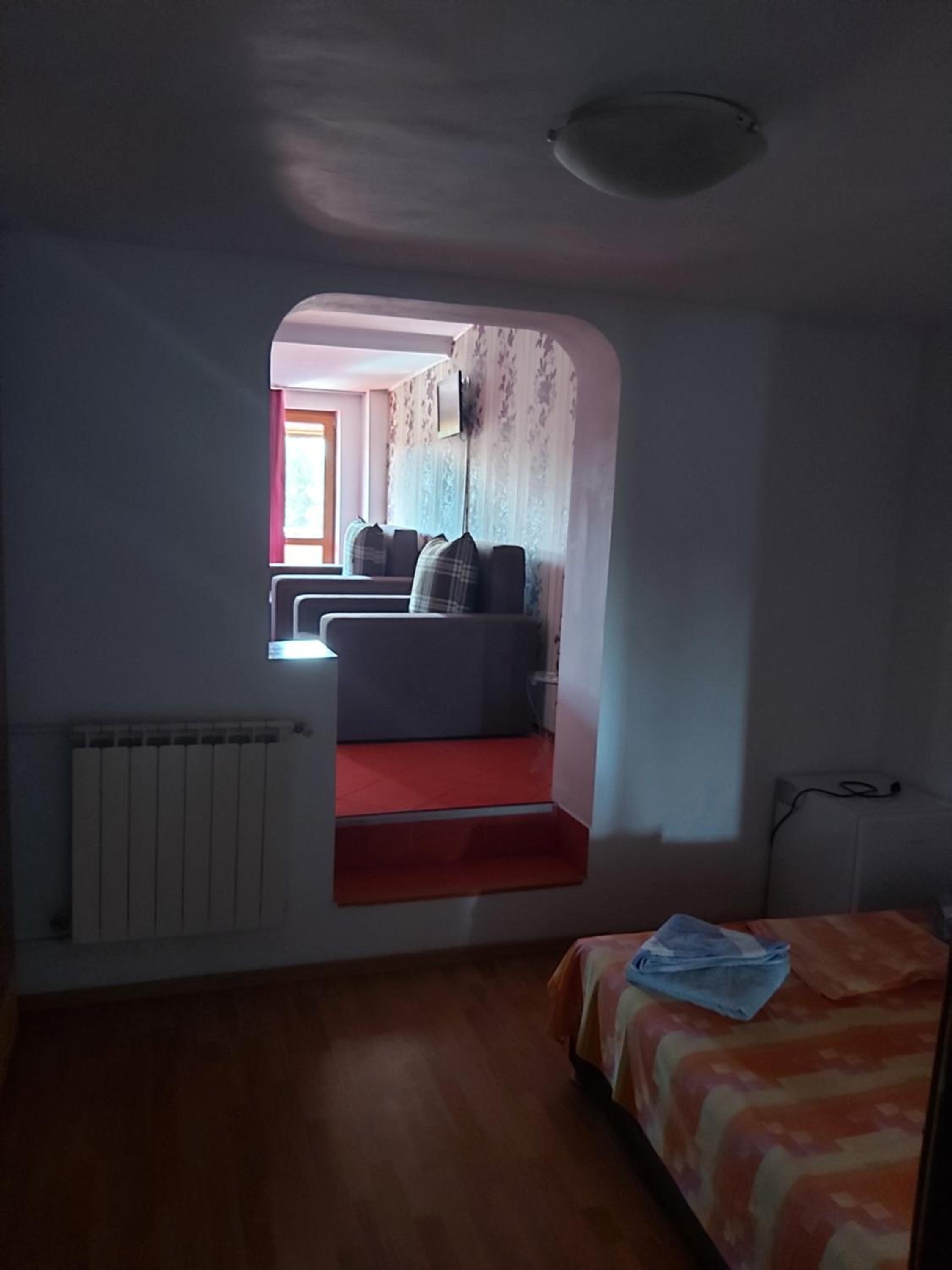 Family Room photo 3