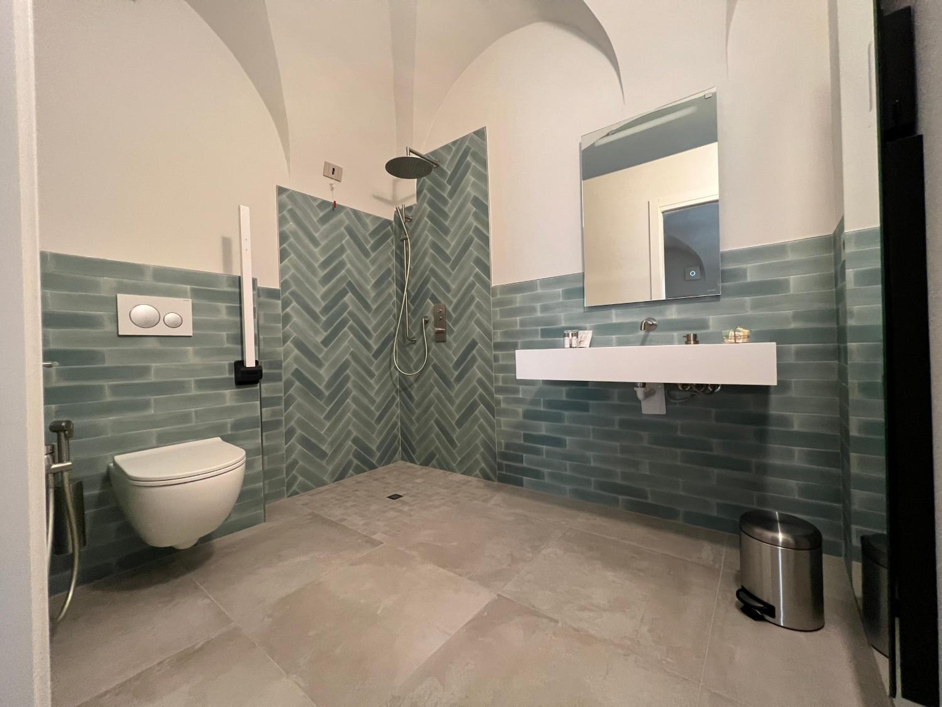 Double or Twin Room - Disability Access photo 3