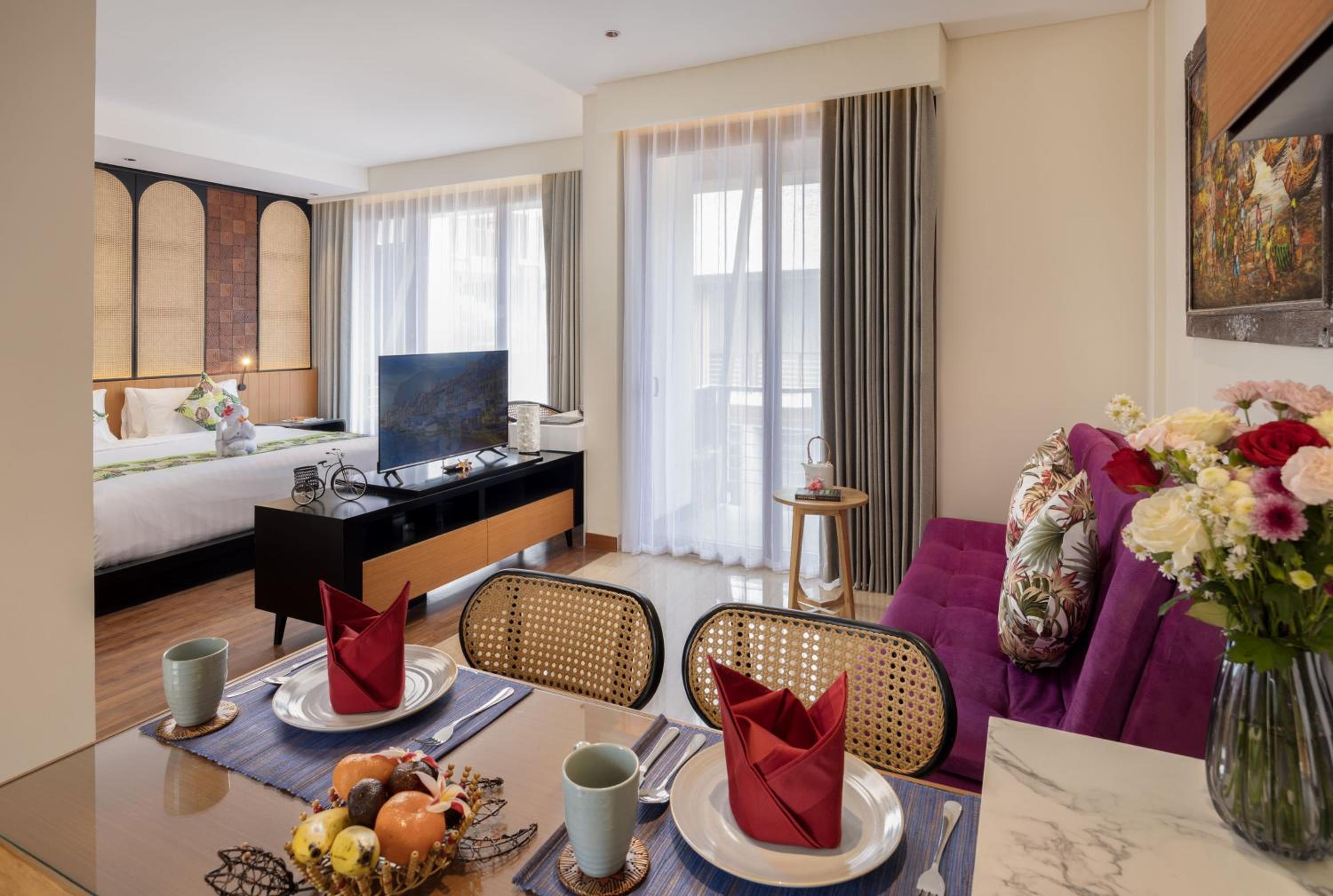 Deluxe Suite - Photo 6