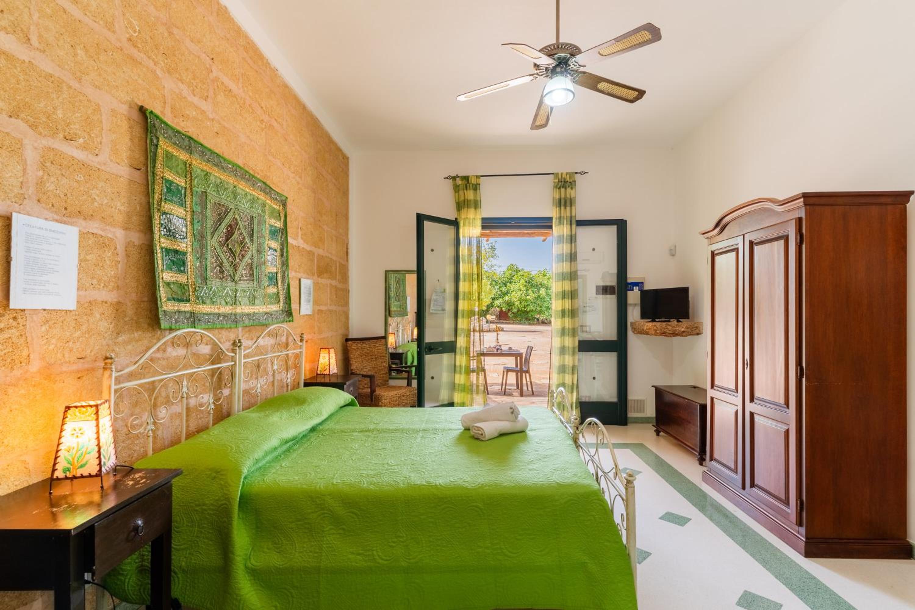 One-Bedroom Apartment with Garden View photo 1