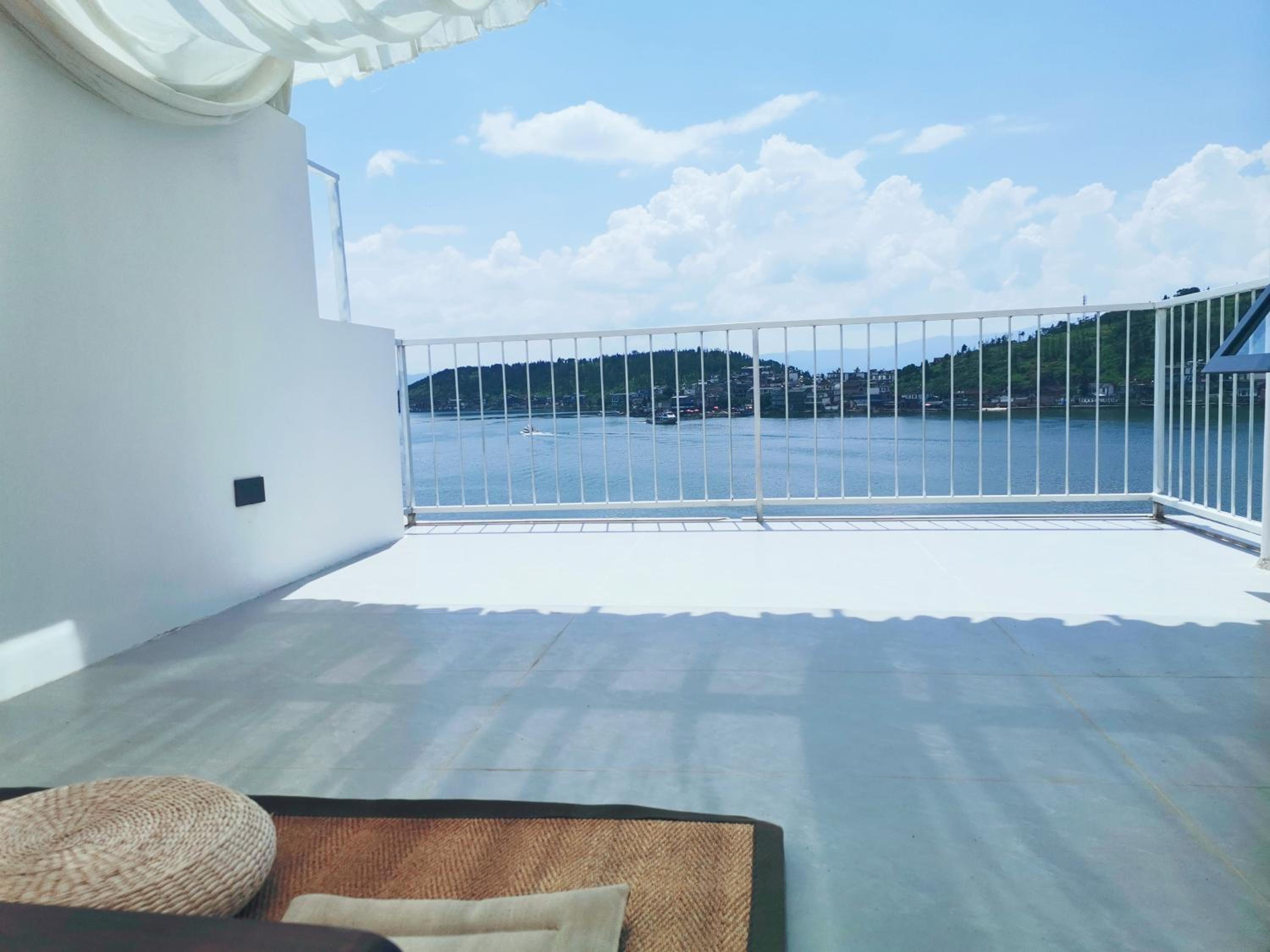 Deluxe Suite with Sea View photo 1