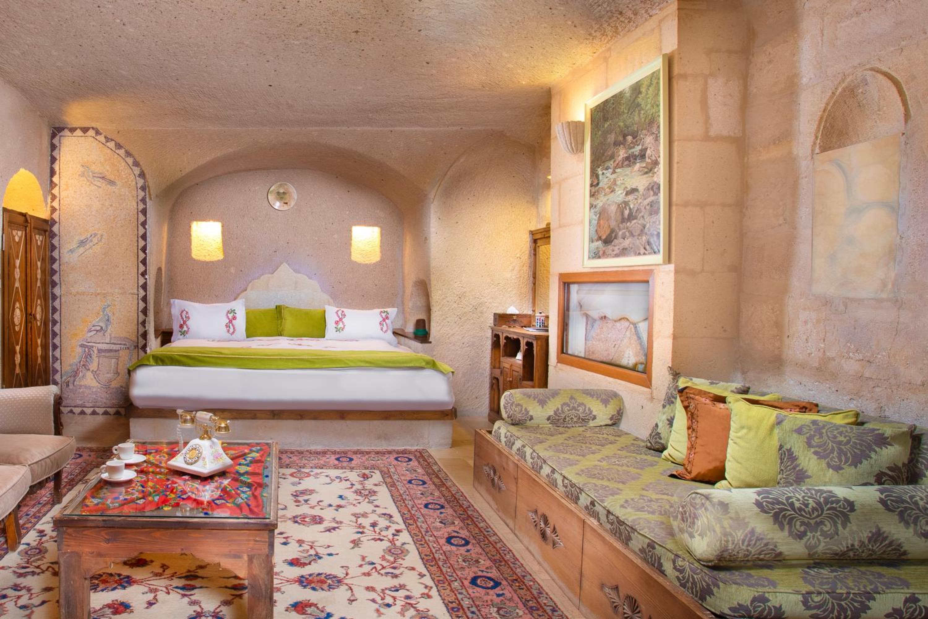 Cave Suite - Photo 7