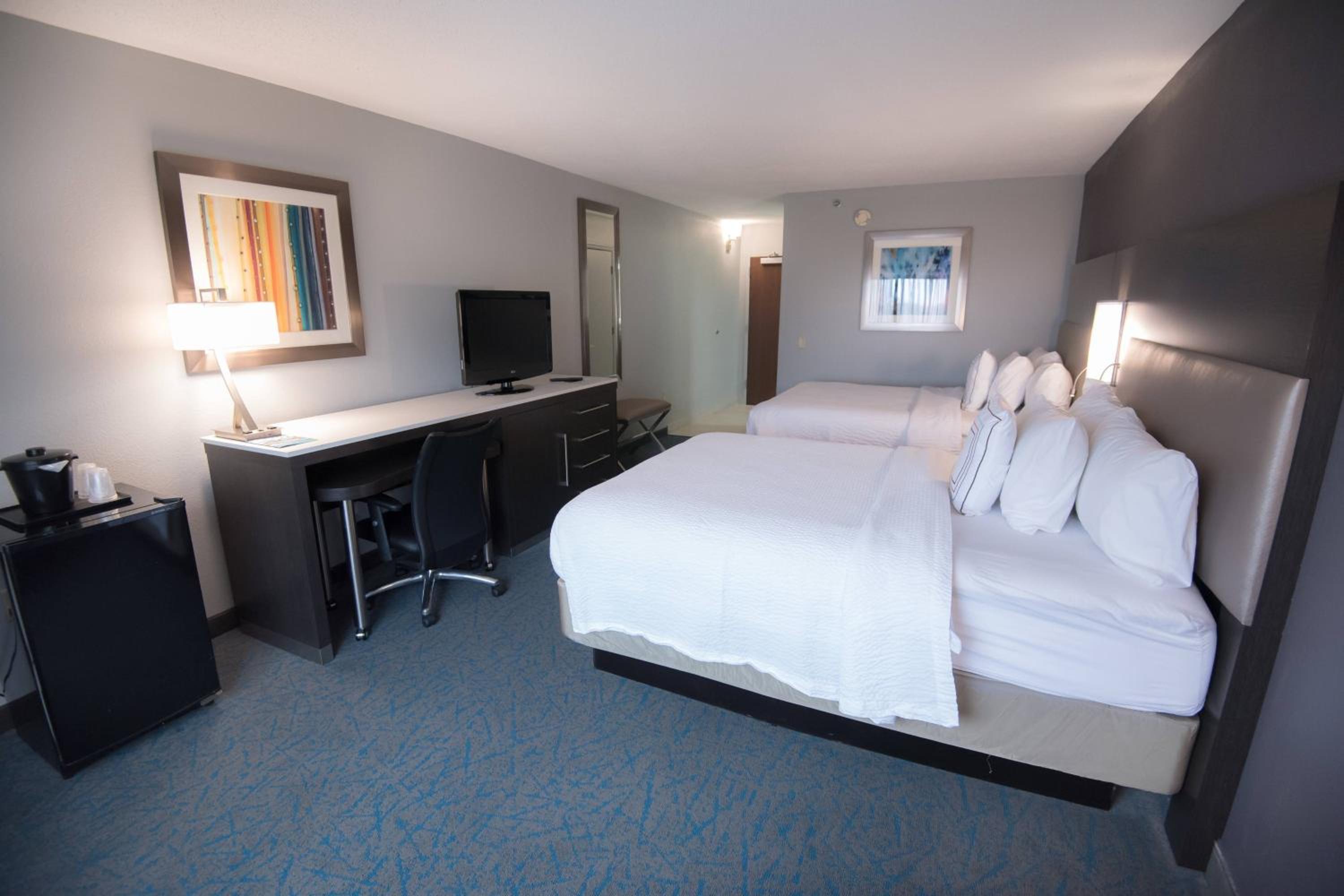 Double Room with Two Double Beds - Photo 4