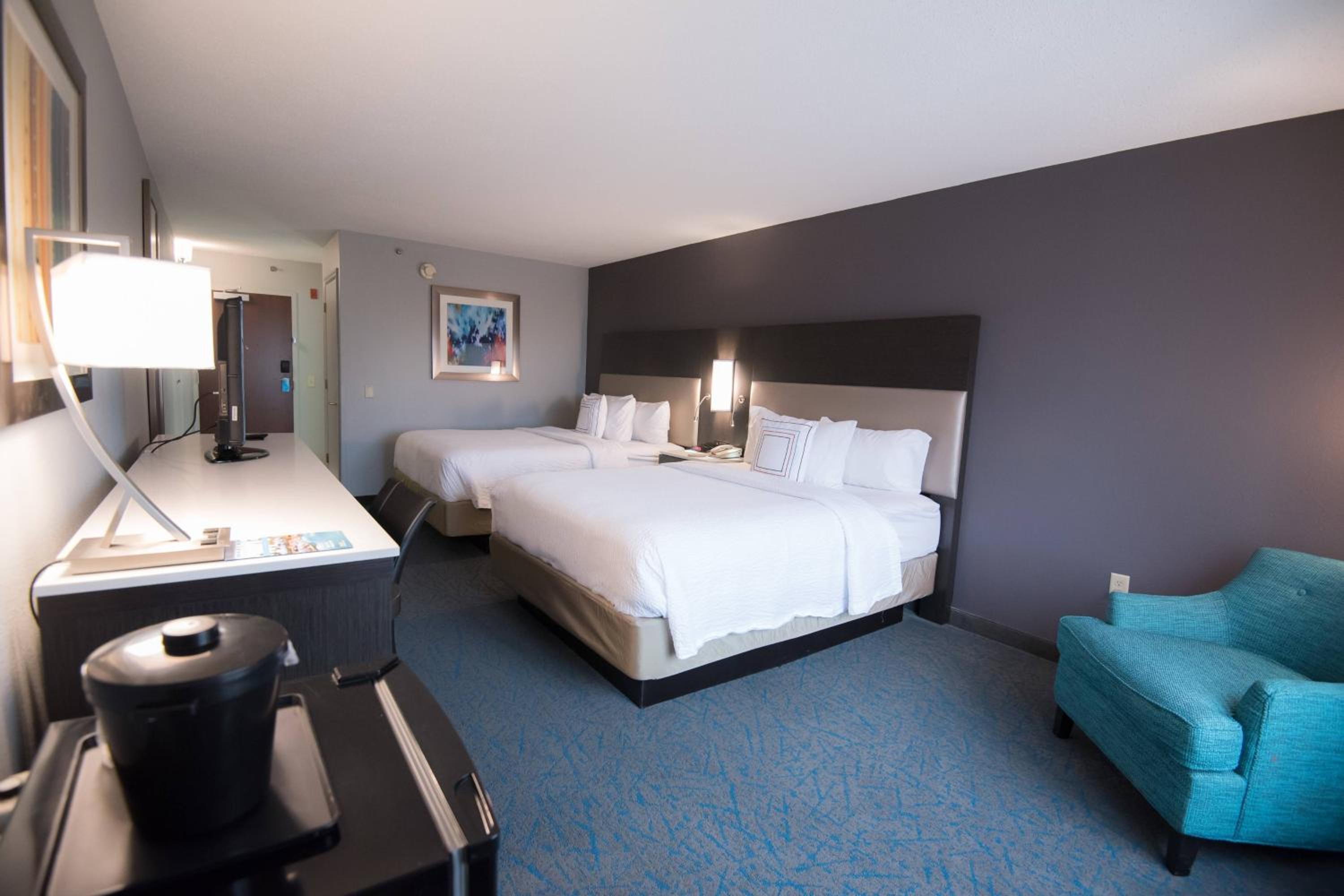 Double Room with Two Double Beds - Photo 5