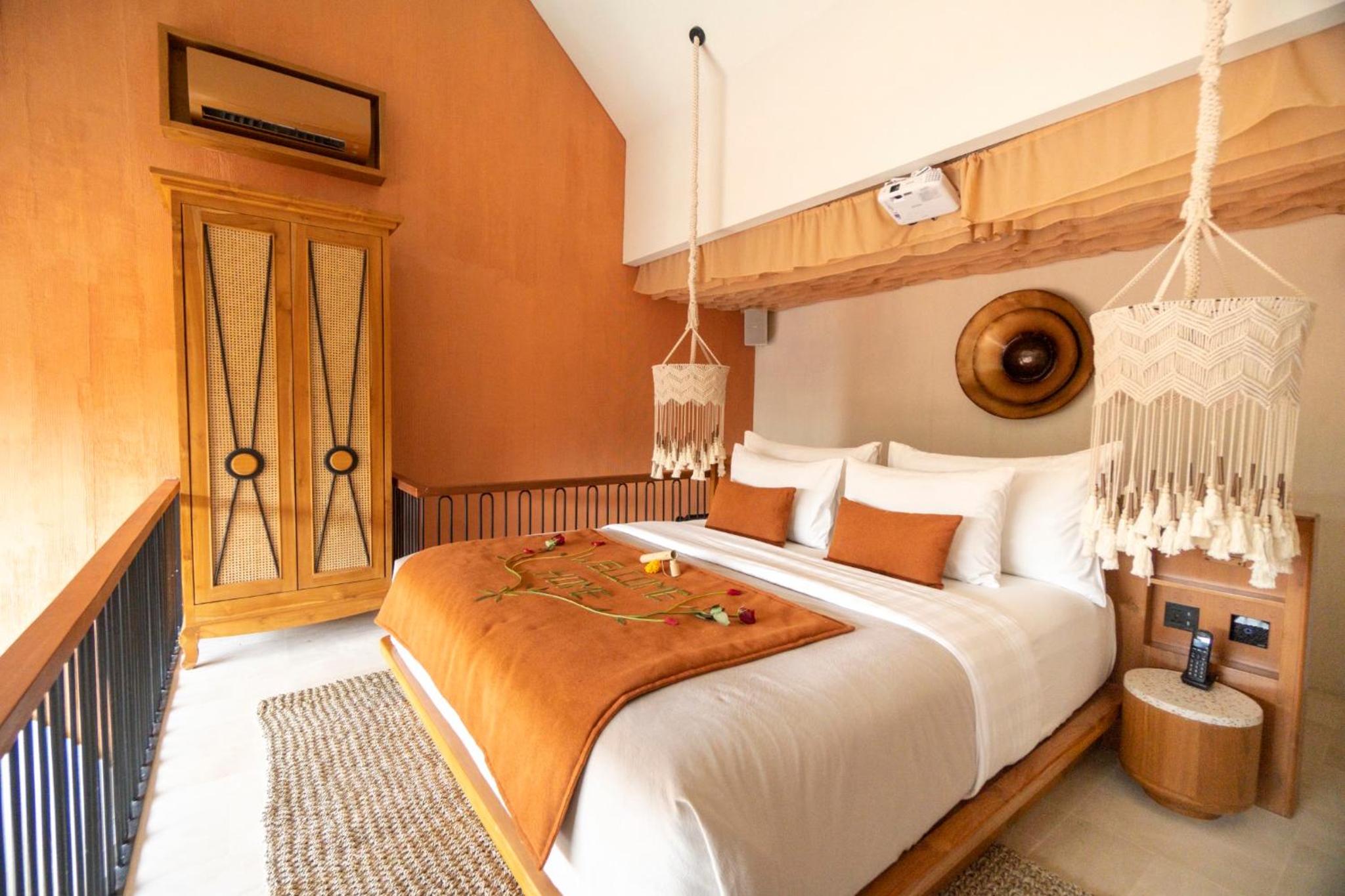 Grand One Bedroom Villa with Private Pool - Photo 1