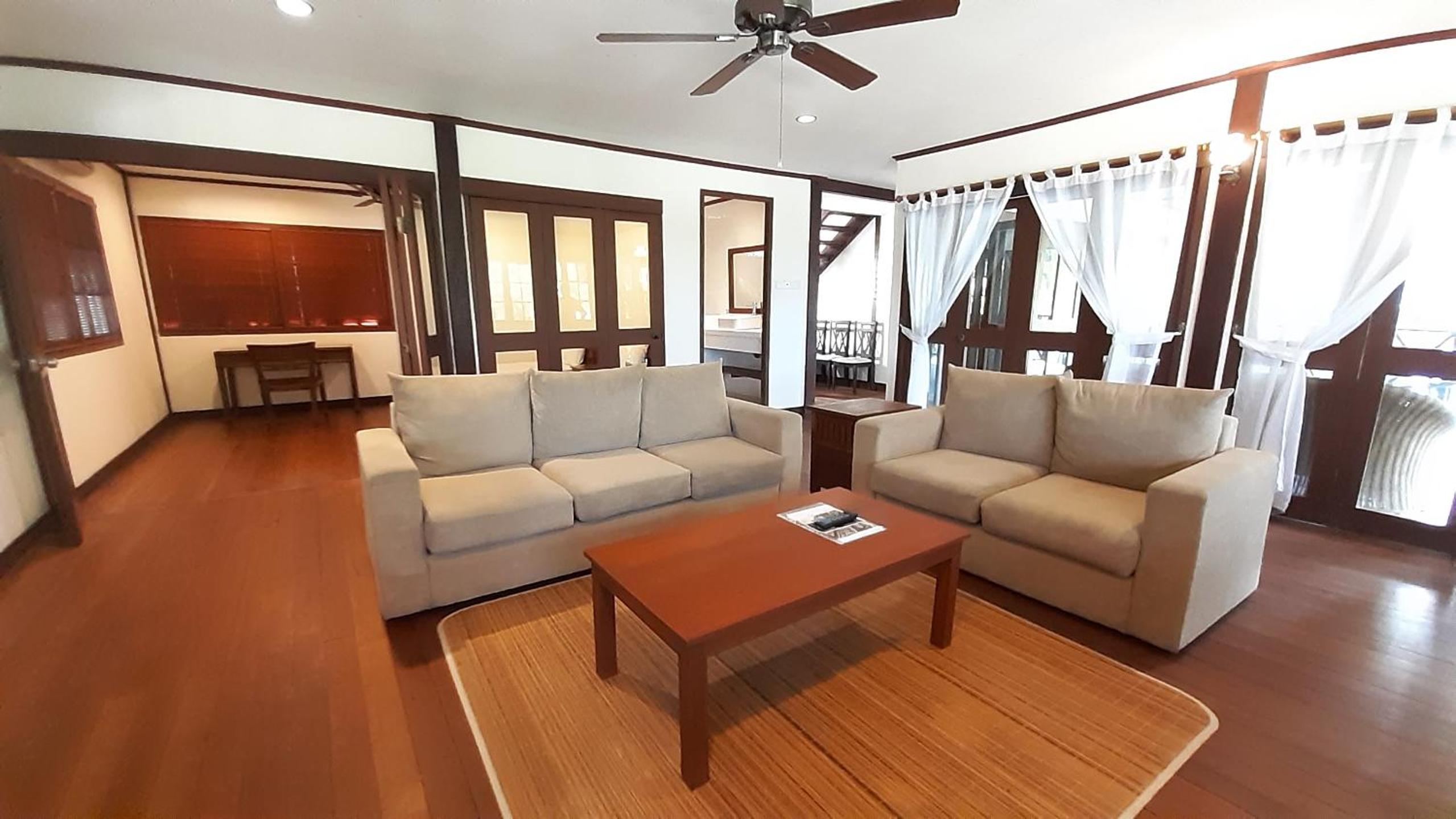 Three-Bedroom Villa - Photo 6