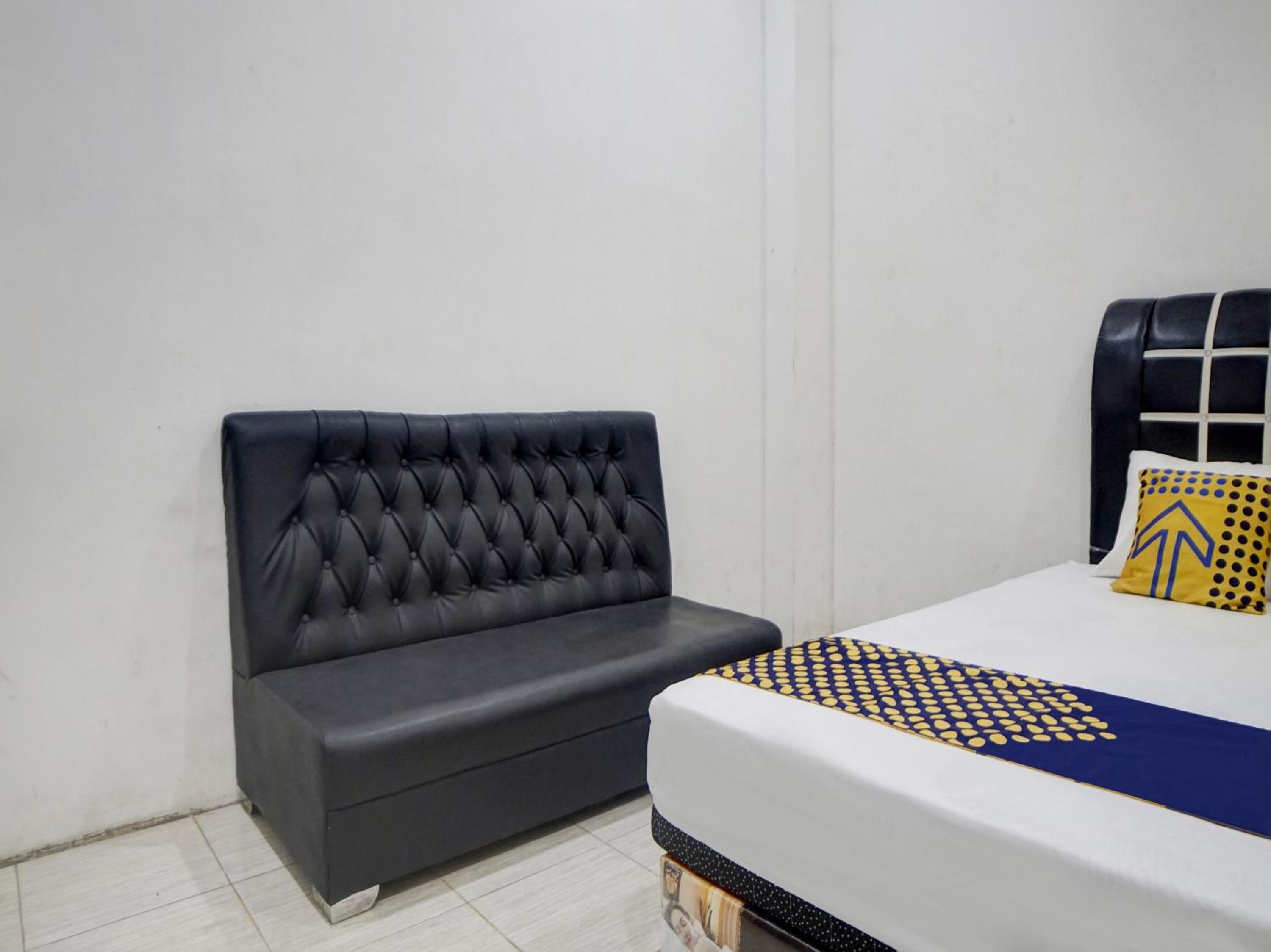 Small Single Room photo 3