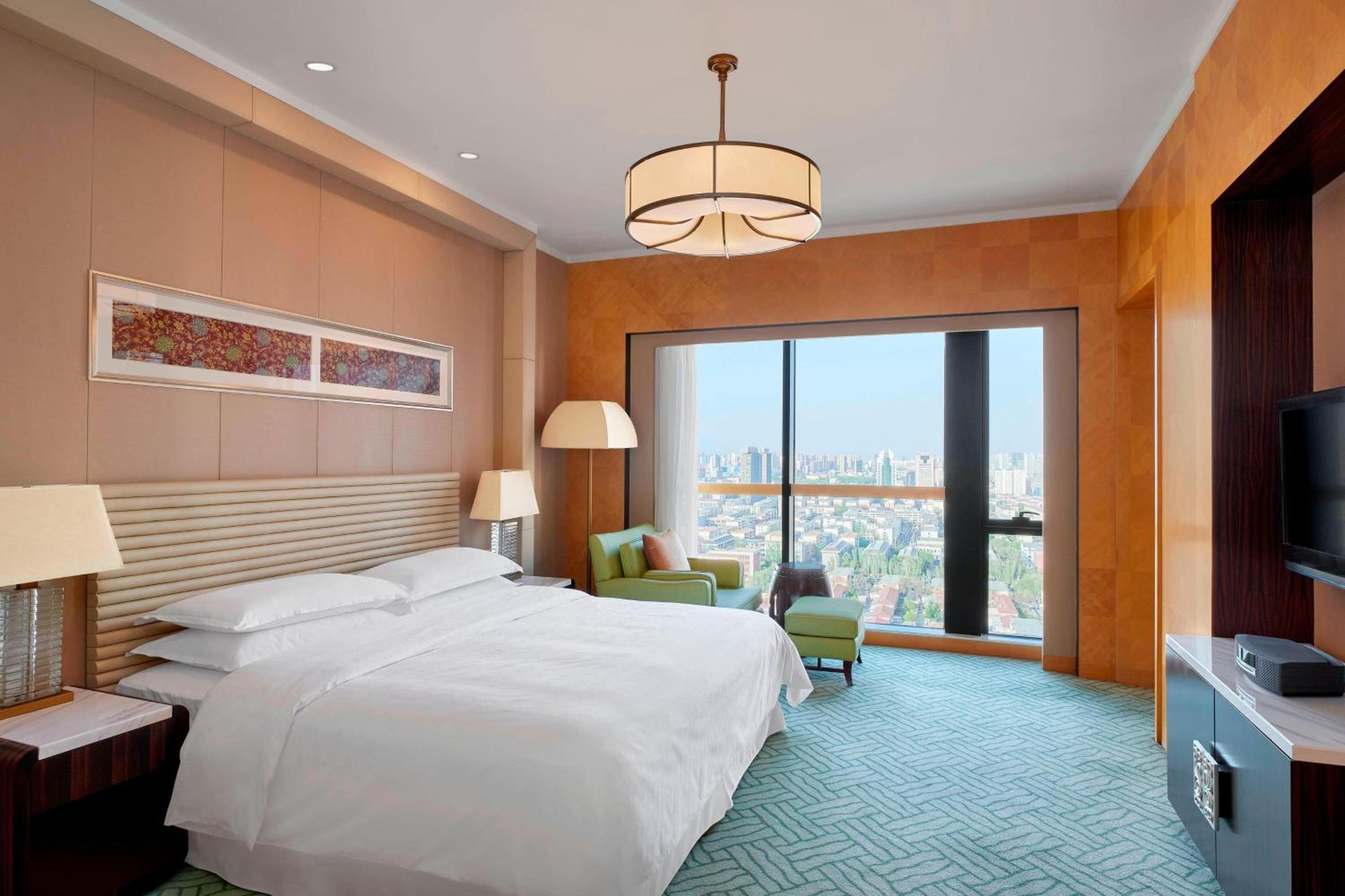 Sheraton Suite, Club lounge access, 1 Bedroom Larger Suite