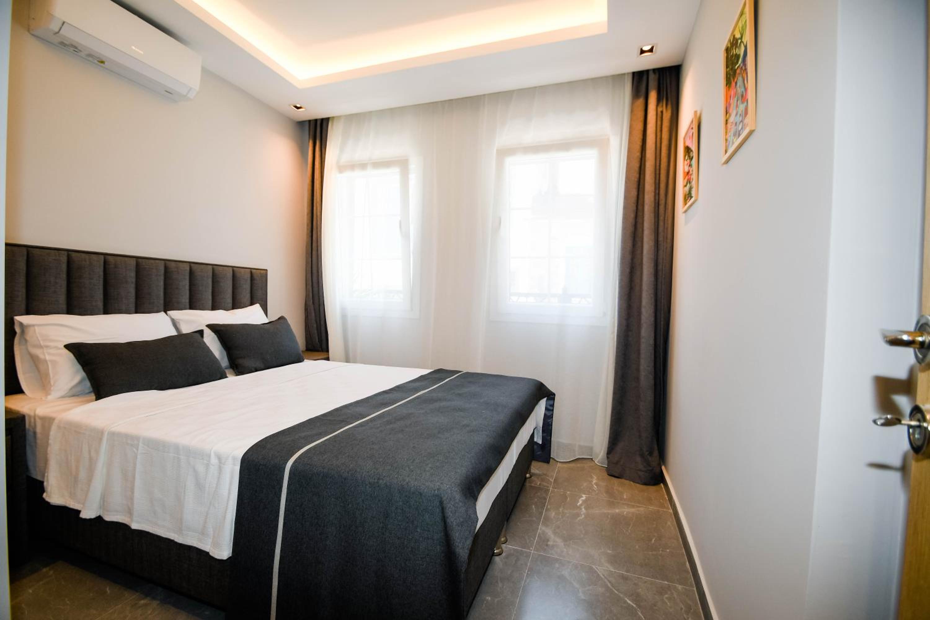 Suite - Photo 5